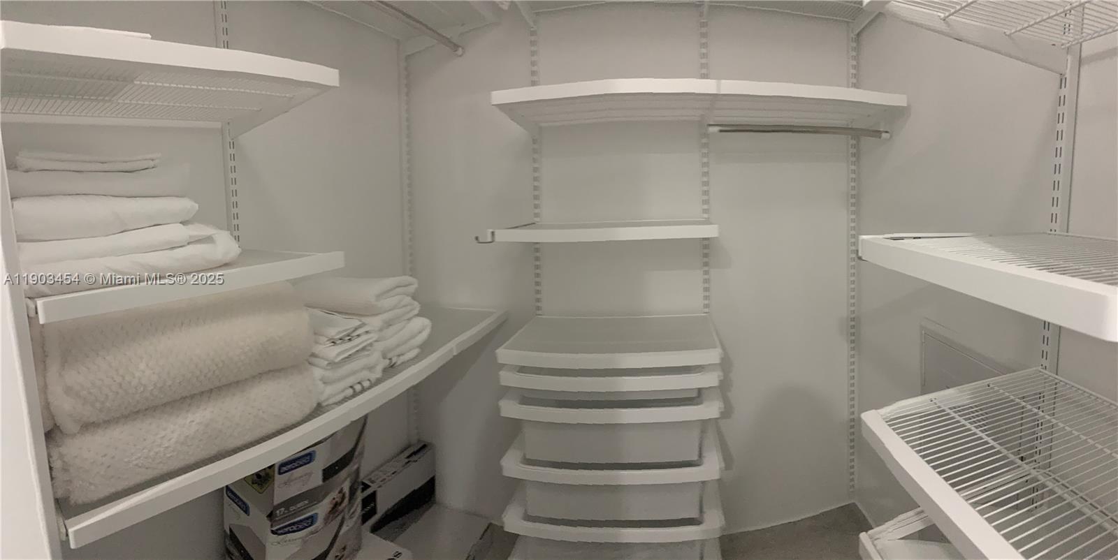 488 NE 18th St #2102 Miami, FL 33132