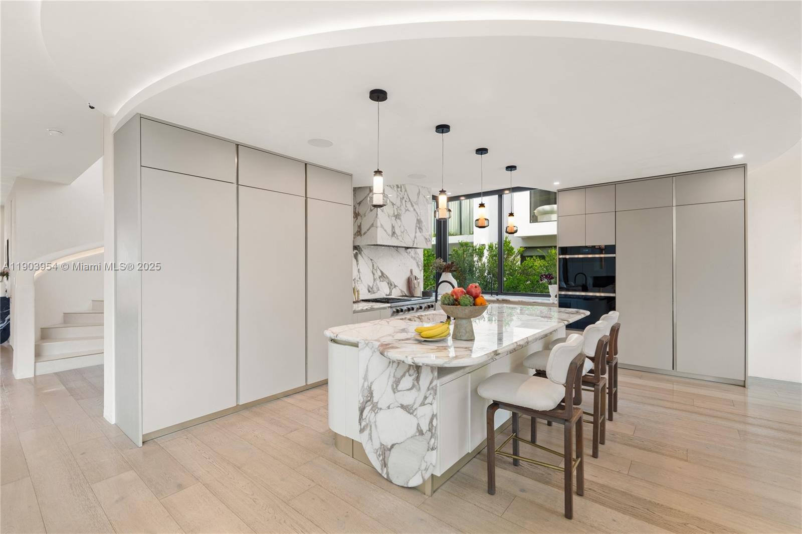 2053 N Bay Rd Miami Beach, FL 33140