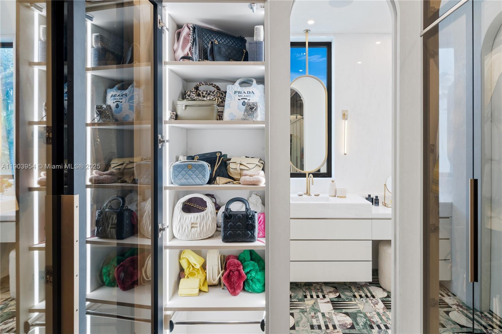 2053 N Bay Rd Miami Beach, FL 33140