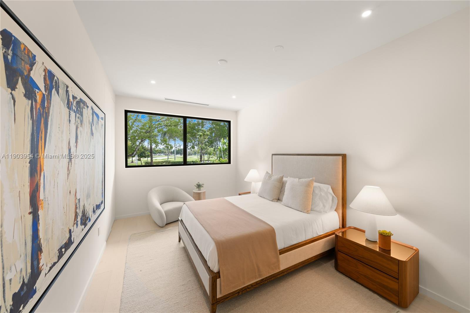 2053 N Bay Rd Miami Beach, FL 33140