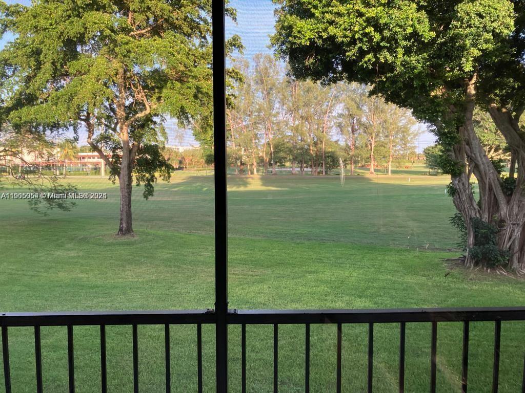 9520 S Hollybrook Lk Dr #205