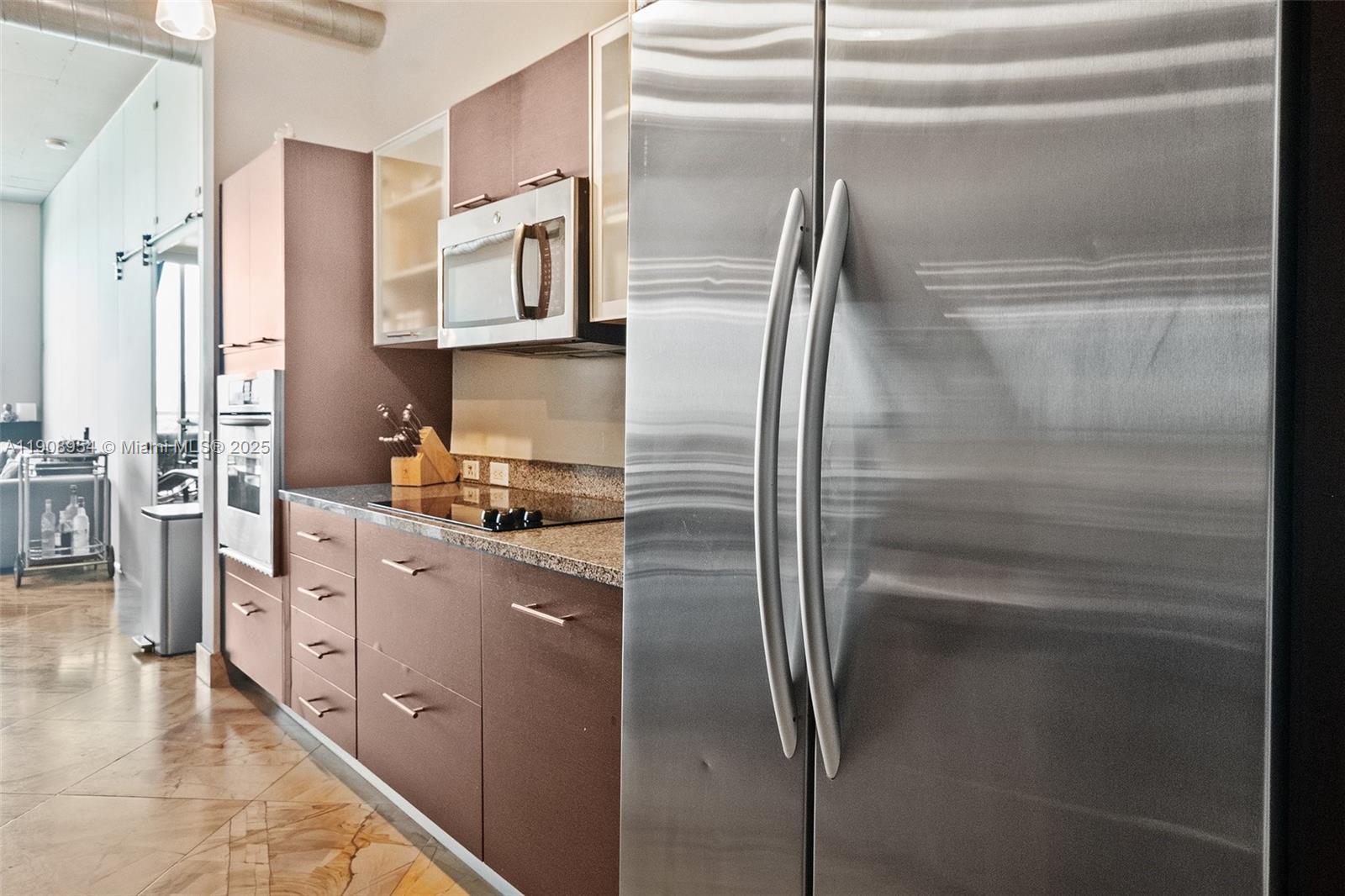 image UPTOWN MARINA12