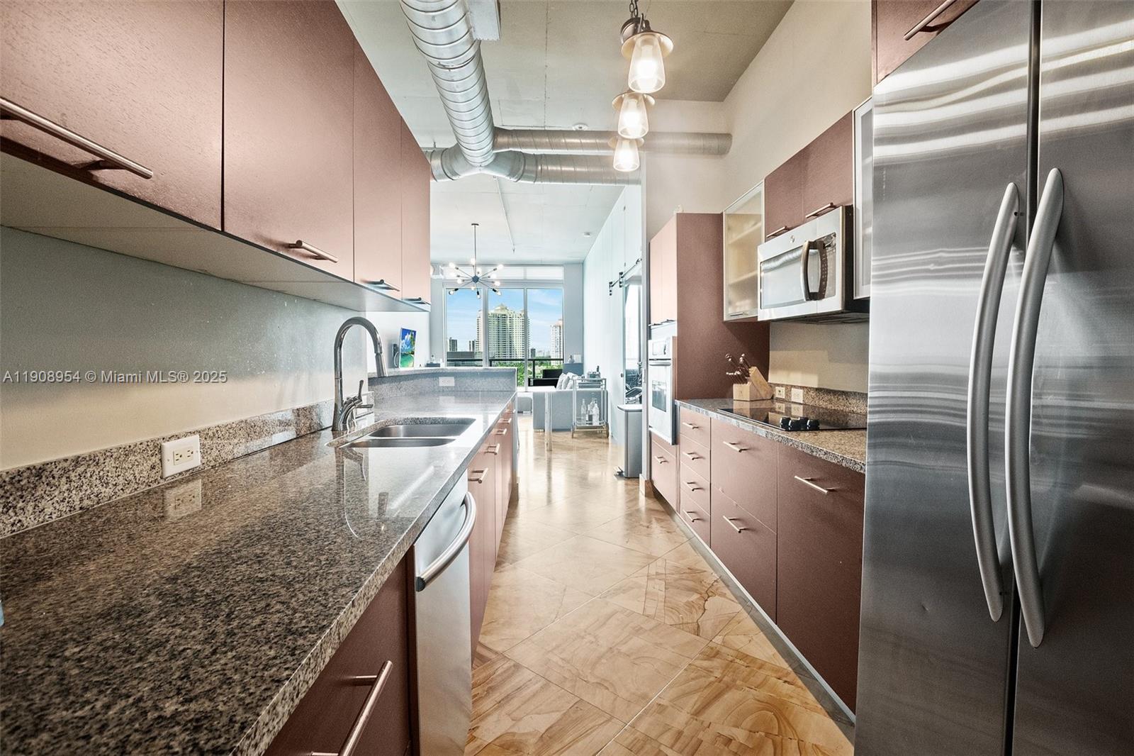 image UPTOWN MARINA13