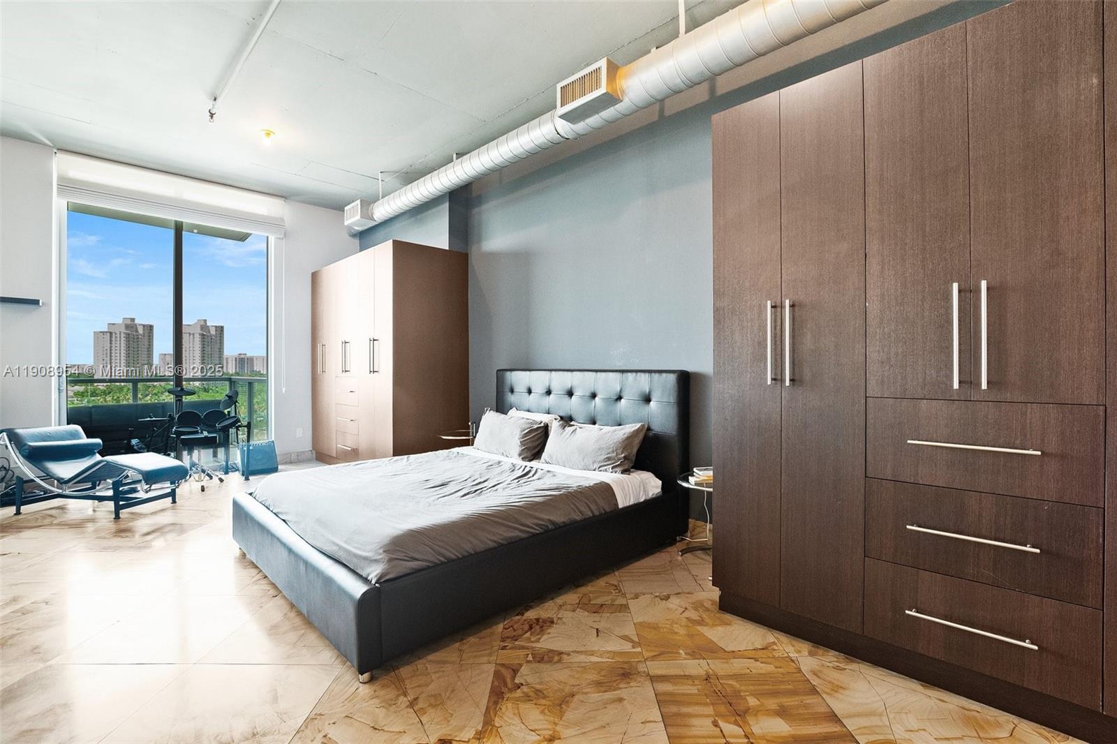 image UPTOWN MARINA14