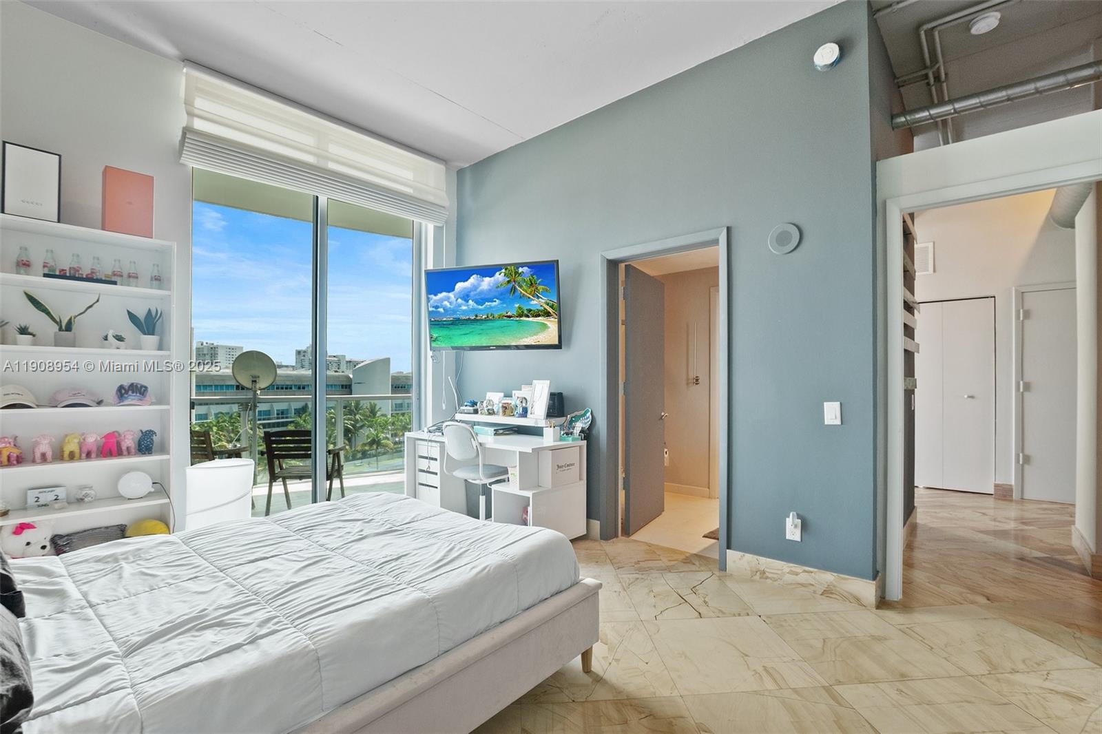 image UPTOWN MARINA22