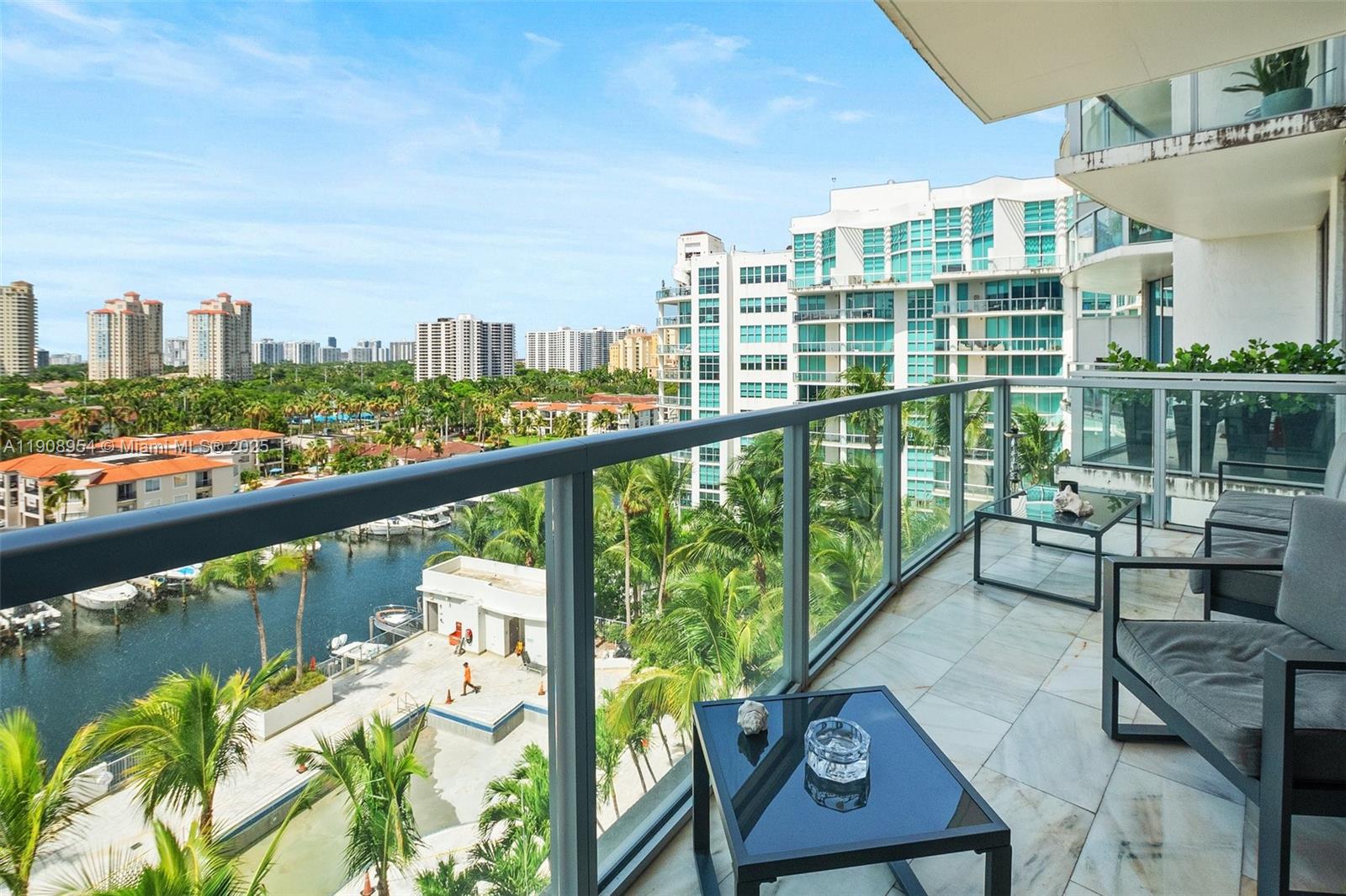 image UPTOWN MARINA5