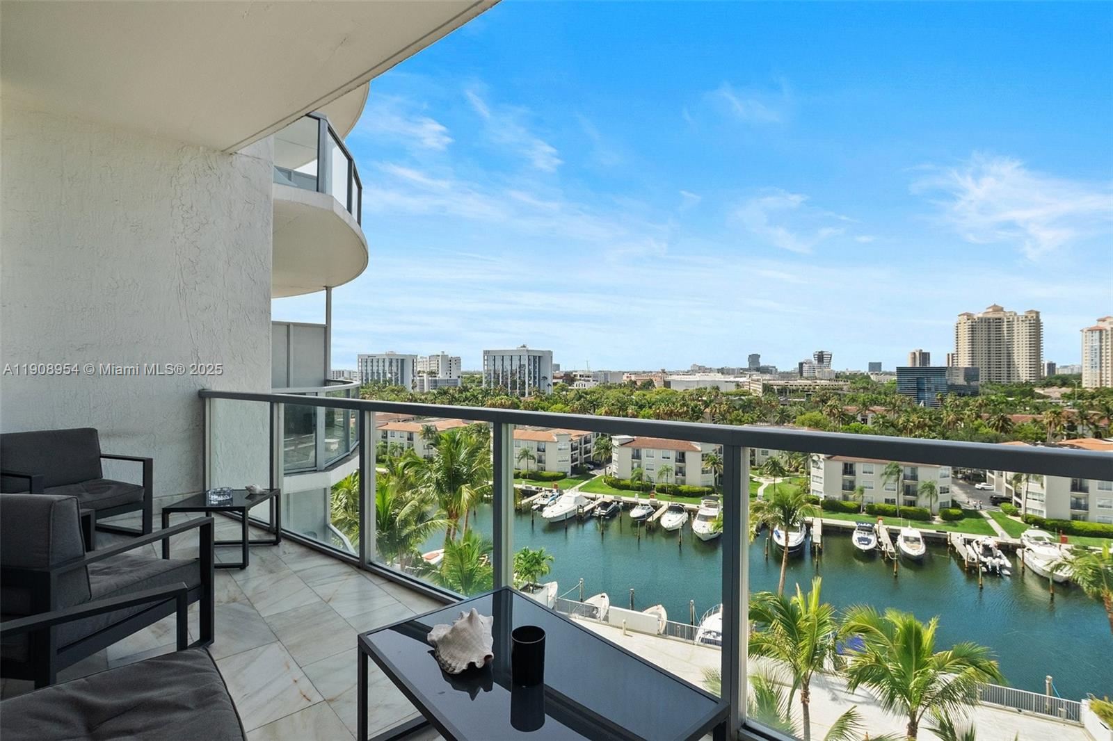 image UPTOWN MARINA6