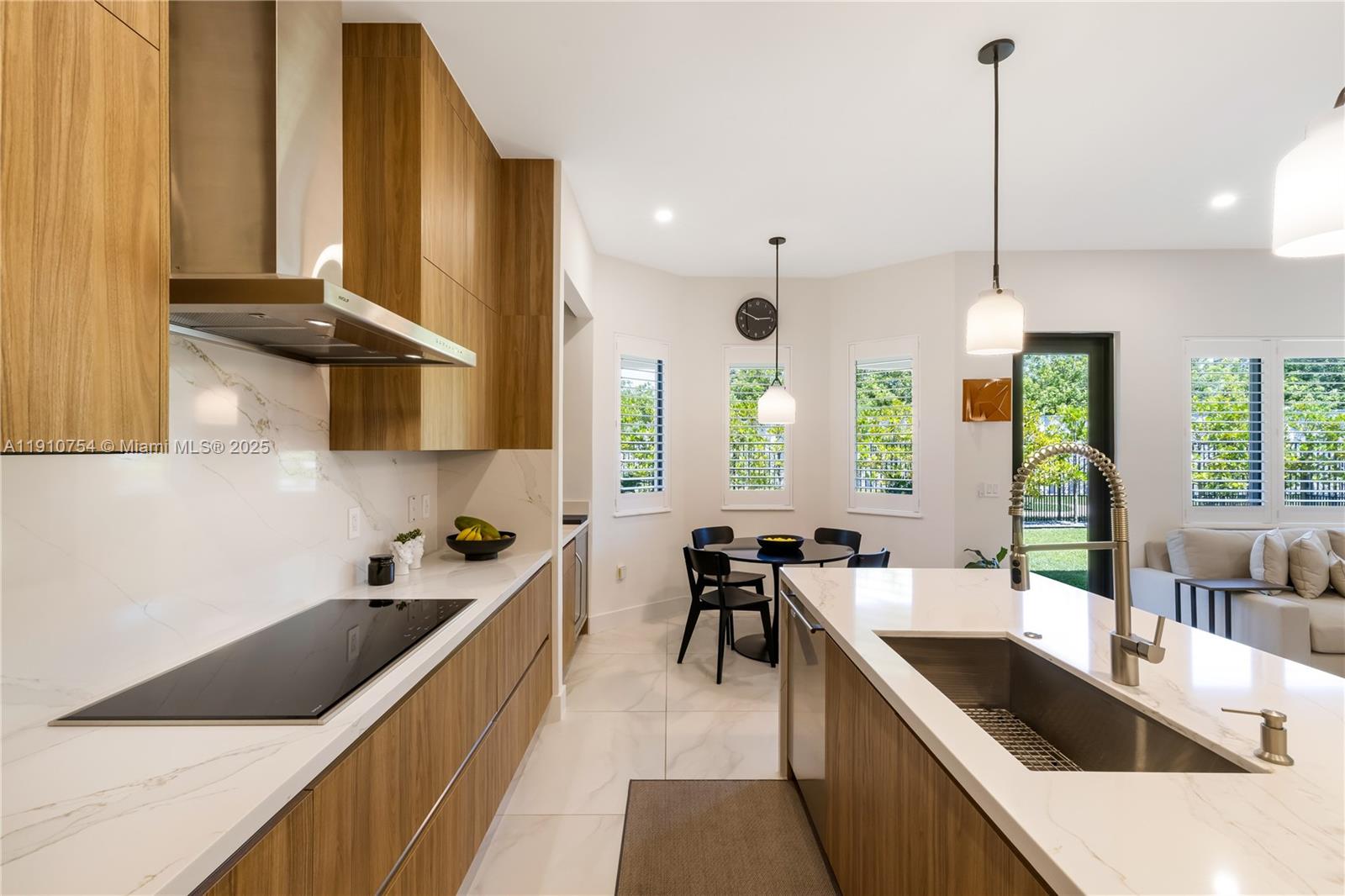 12021 SW 82nd Pl Miami, FL 33156