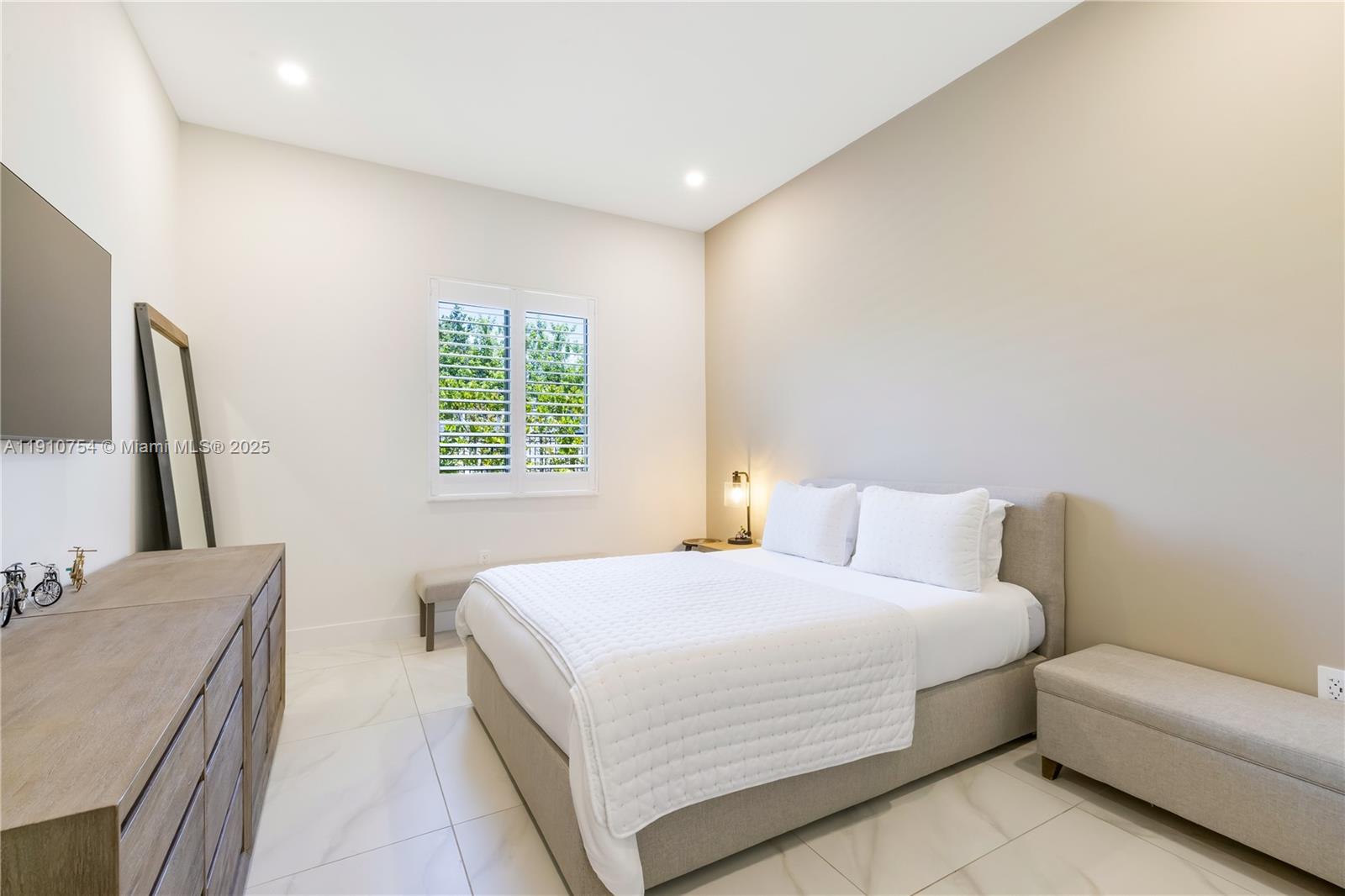 12021 SW 82nd Pl Miami, FL 33156