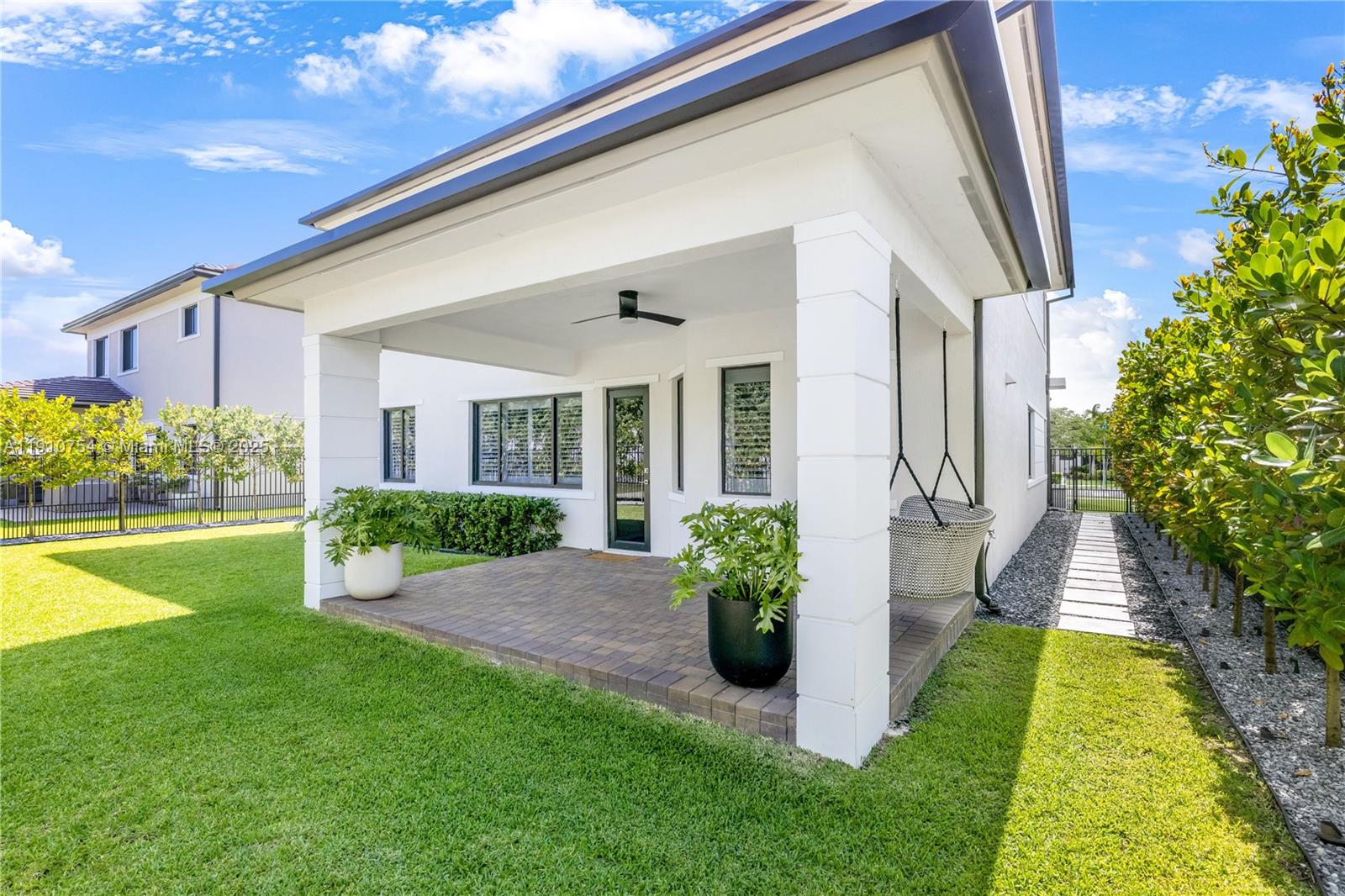 12021 SW 82nd Pl Miami, FL 33156