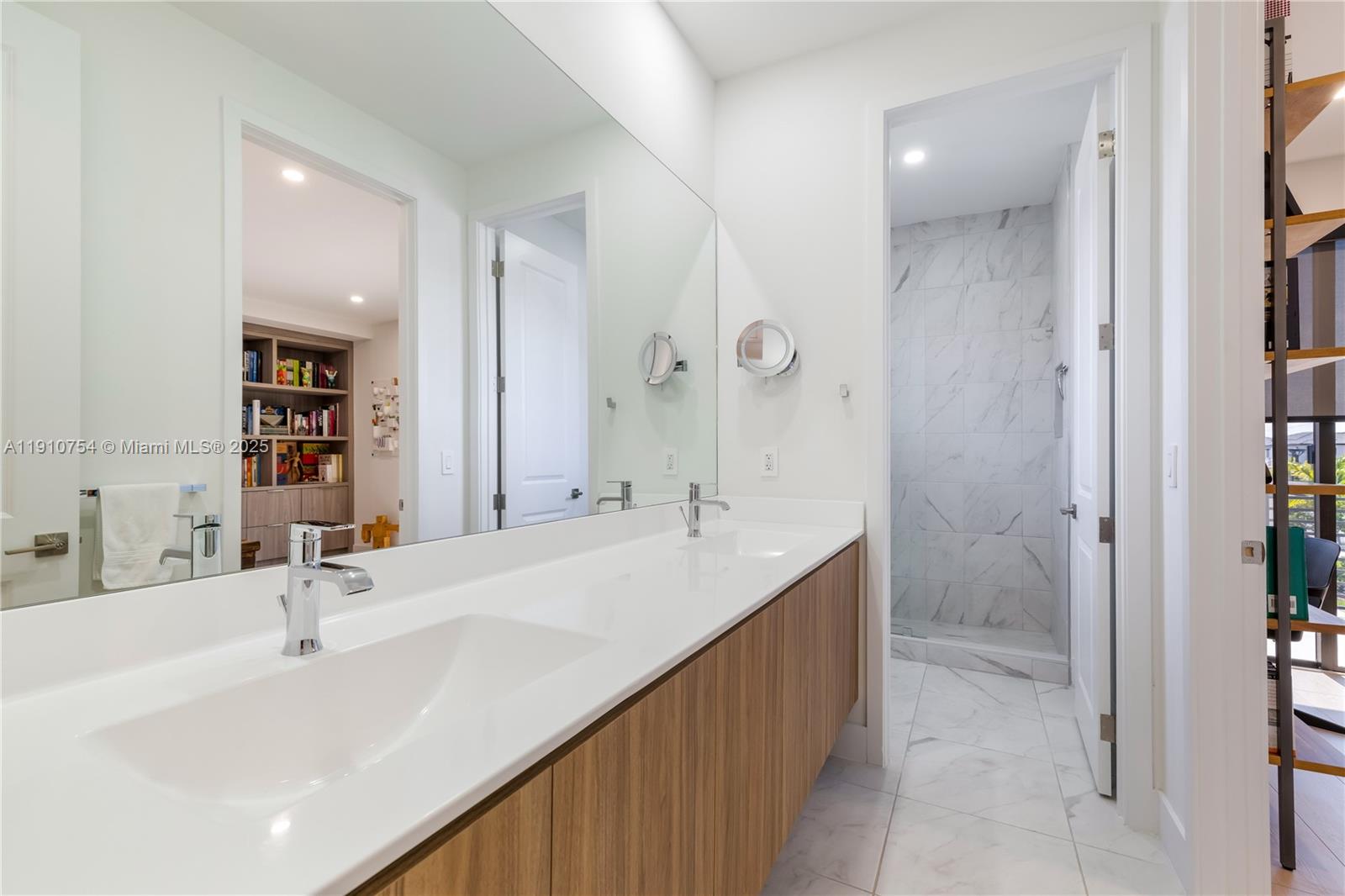 12021 SW 82nd Pl Miami, FL 33156