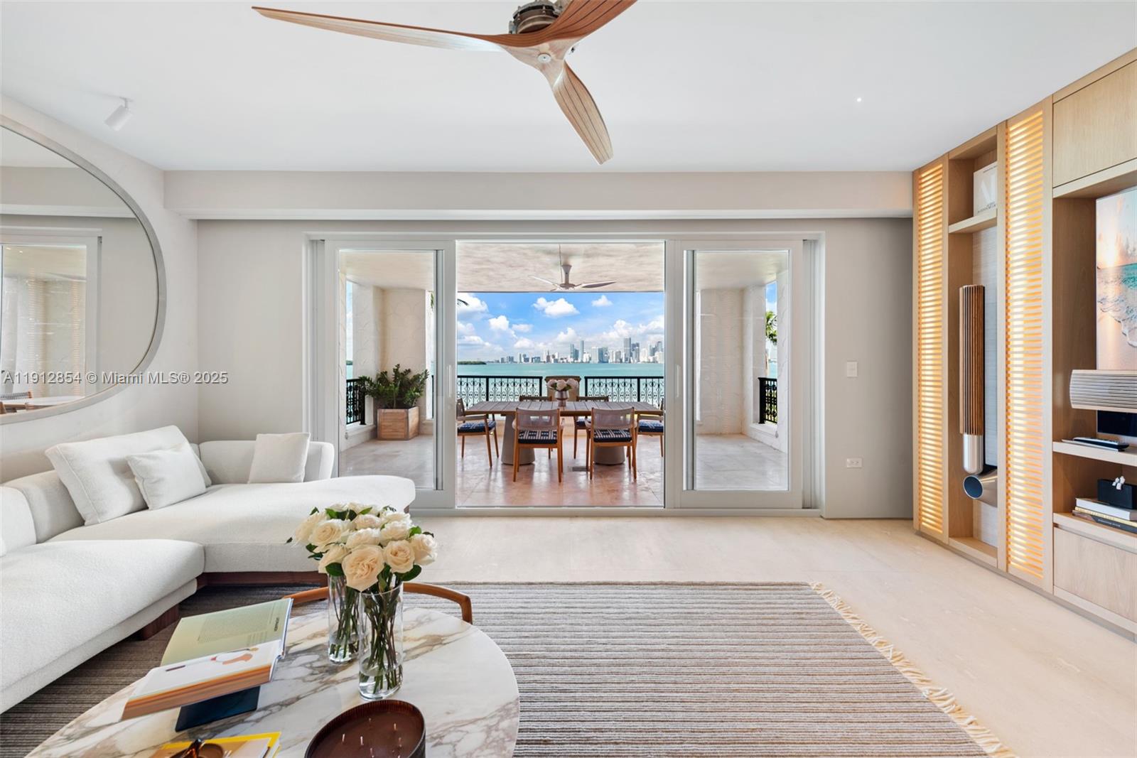 4922 Fisher Is Dr #4922 Miami Beach, FL 33109