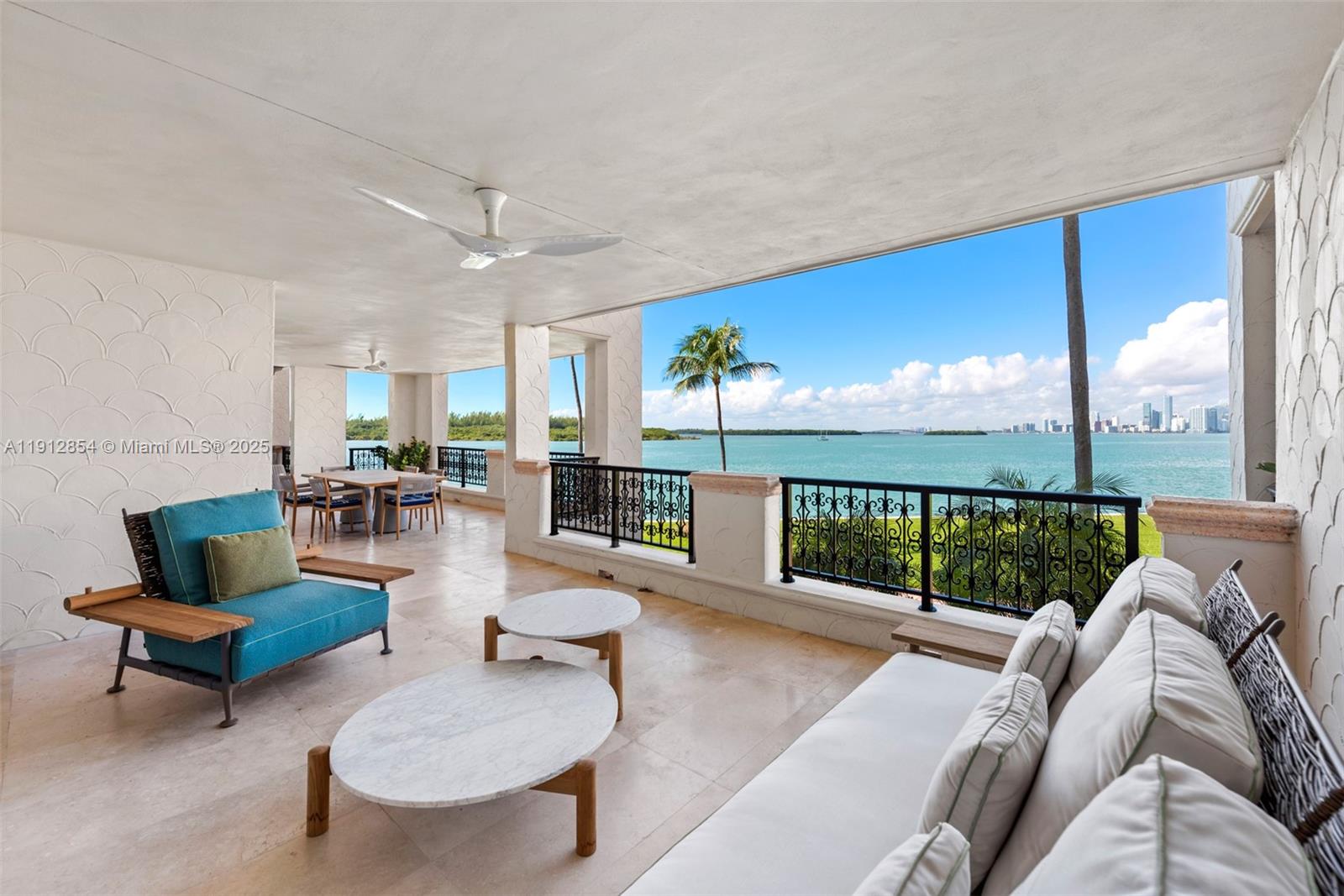 4922 Fisher Is Dr #4922 Miami Beach, FL 33109