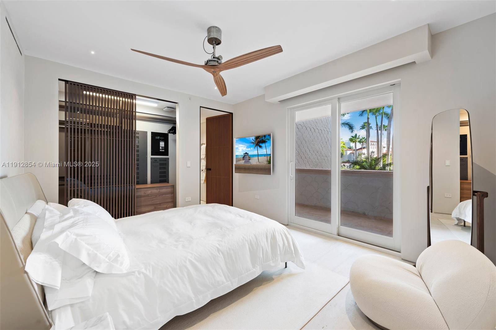 4922 Fisher Is Dr #4922 Miami Beach, FL 33109