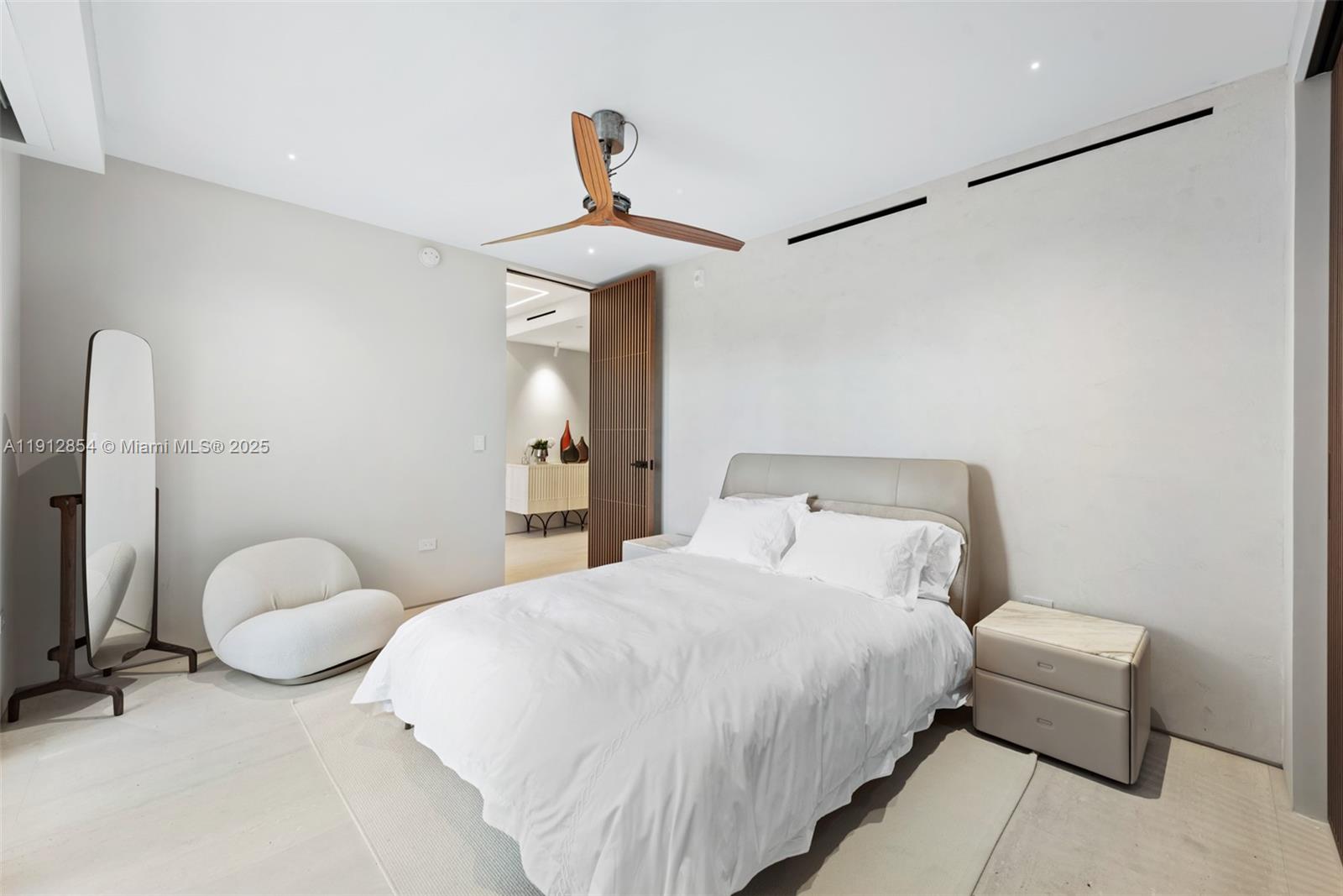 4922 Fisher Is Dr #4922 Miami Beach, FL 33109