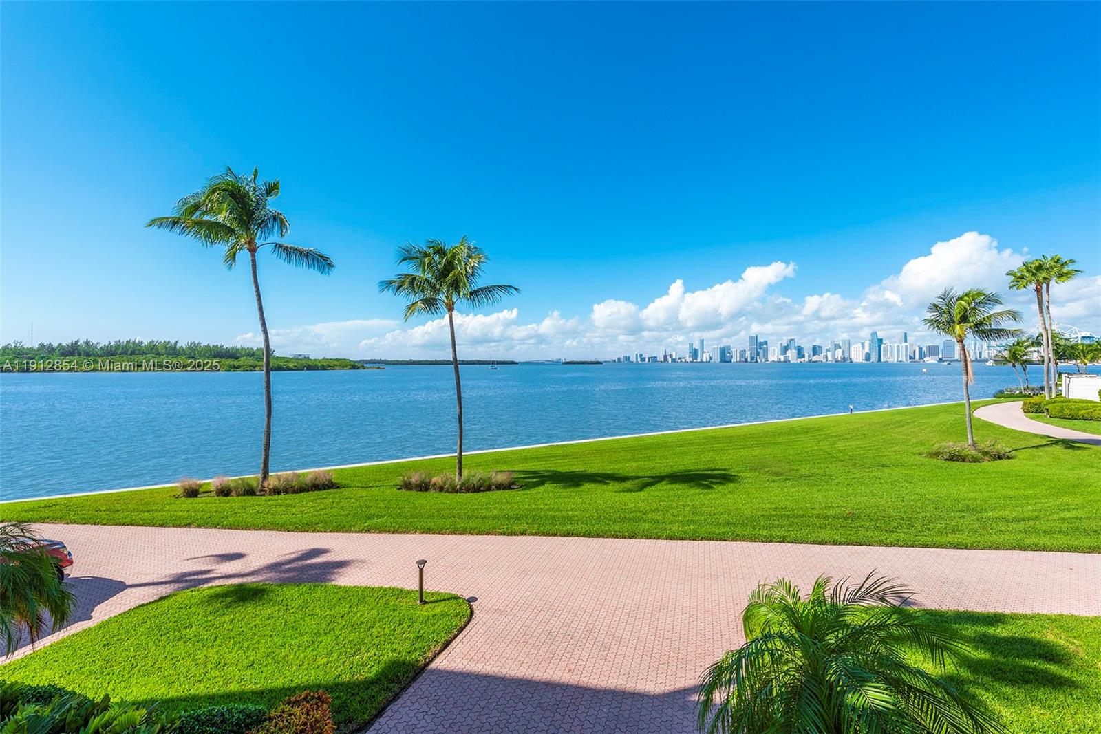 4922 Fisher Is Dr #4922 Miami Beach, FL 33109