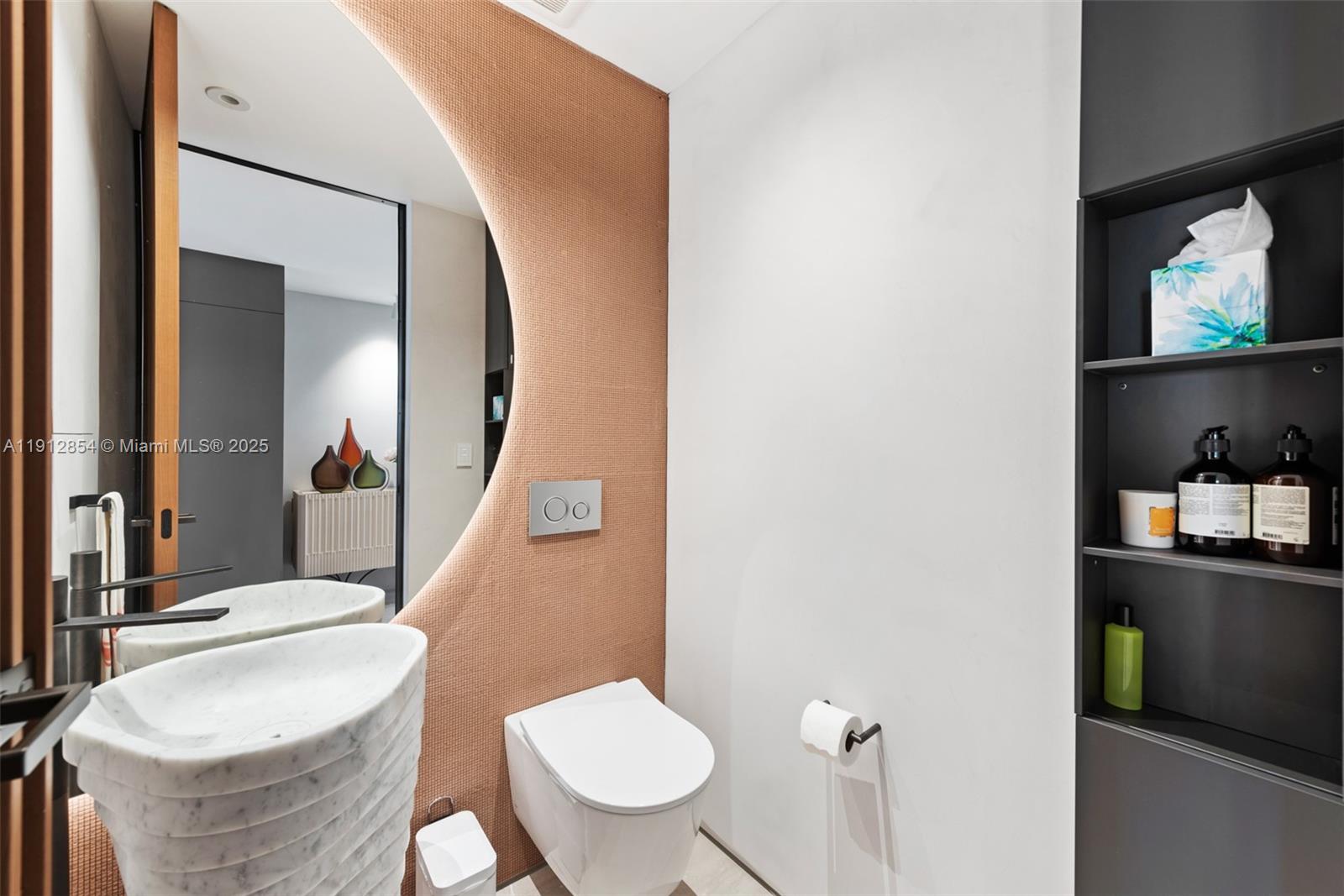 4922 Fisher Is Dr #4922 Miami Beach, FL 33109