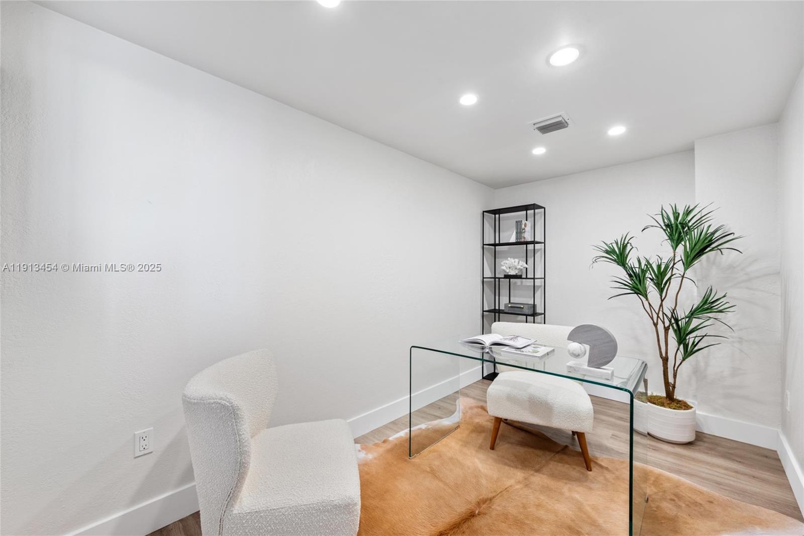 10350 W Bay Hbr Dr #10K Bay Harbor Islands, FL 33154