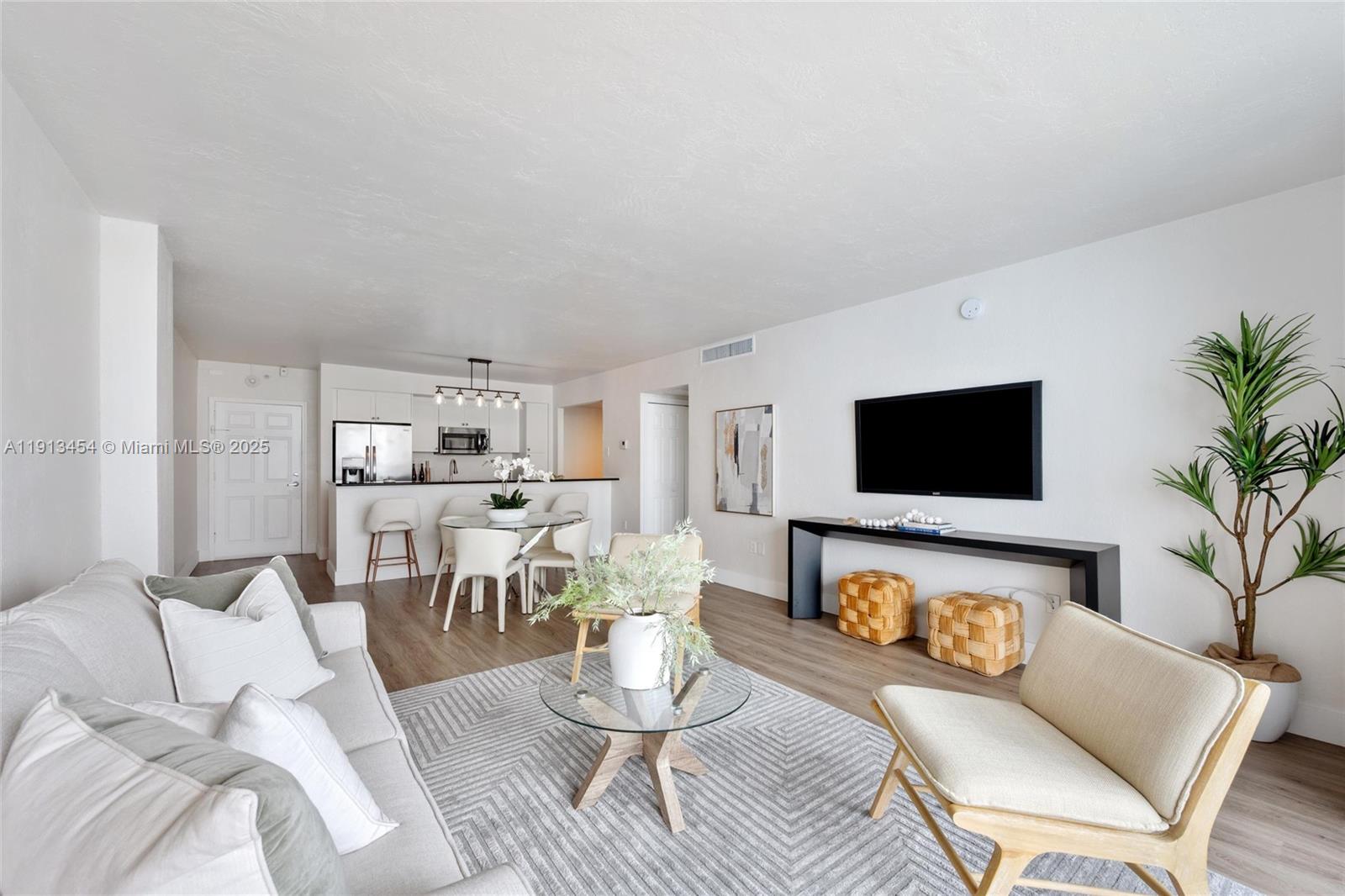 10350 W Bay Hbr Dr #10K Bay Harbor Islands, FL 33154