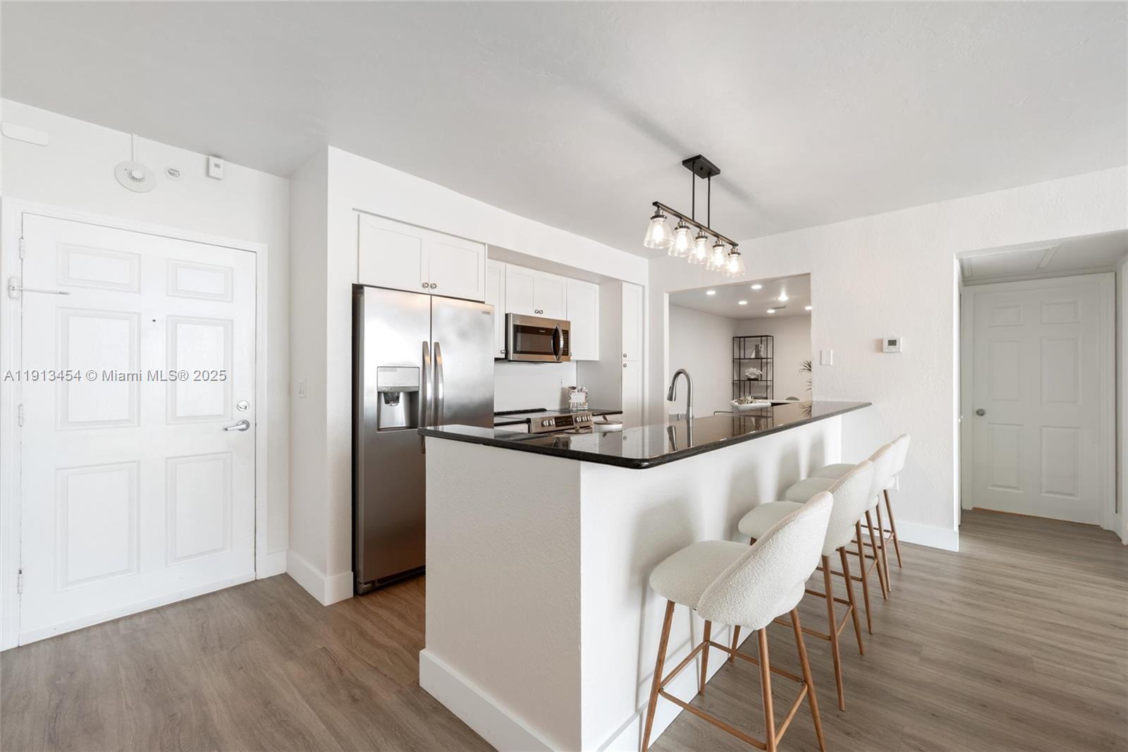 10350 W Bay Hbr Dr #10K Bay Harbor Islands, FL 33154