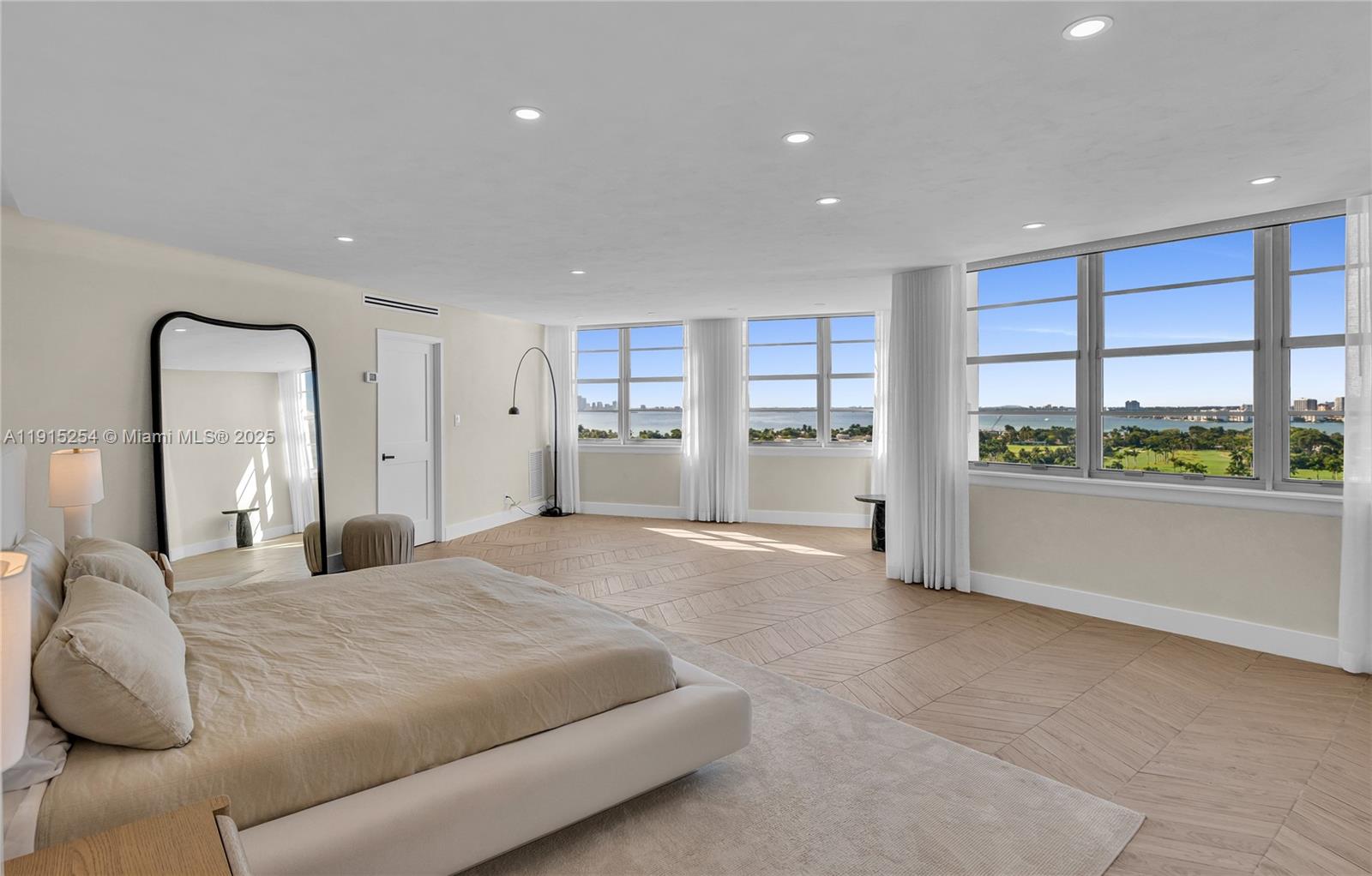 5660 Collins Ave #18D Miami Beach, FL 33140