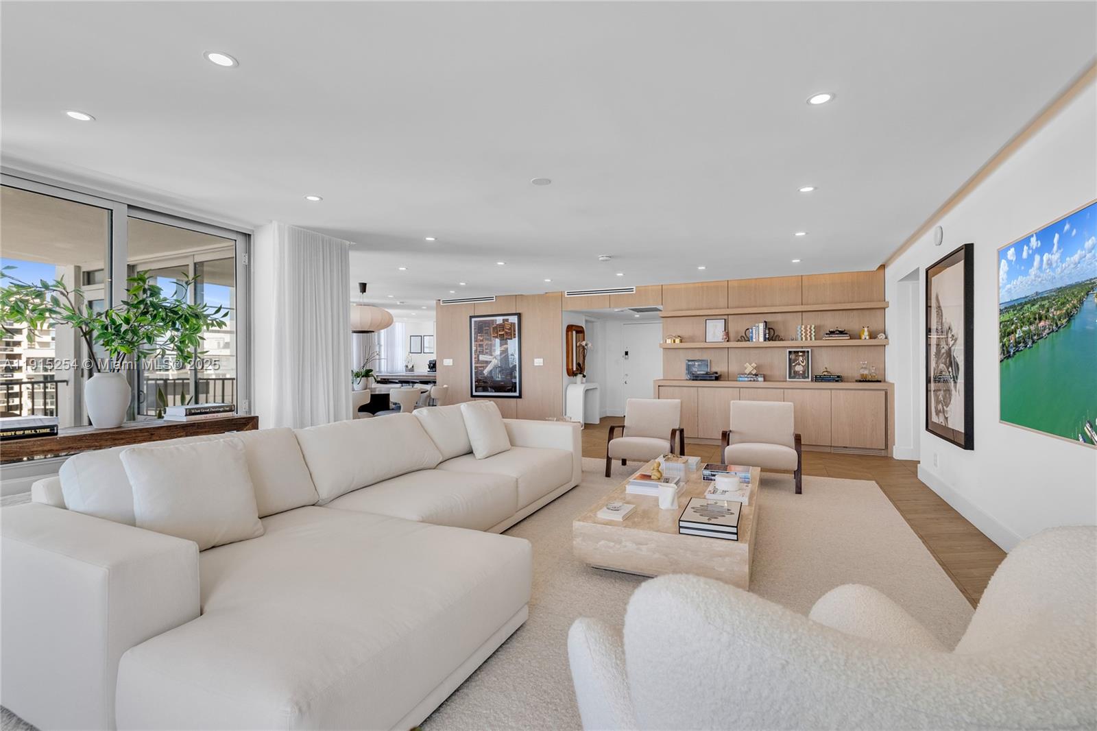 5660 Collins Ave #18D Miami Beach, FL 33140