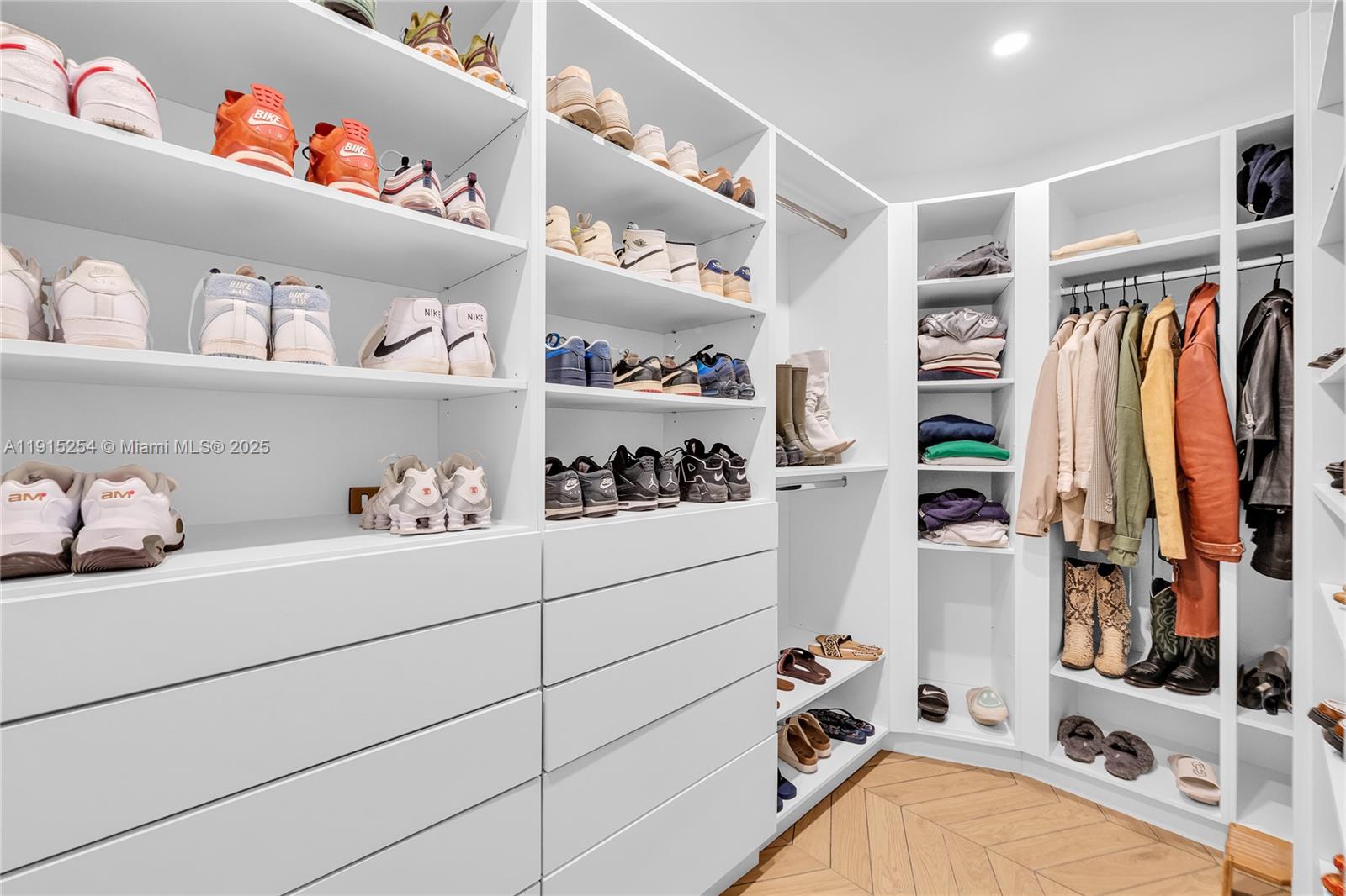 5660 Collins Ave #18D Miami Beach, FL 33140