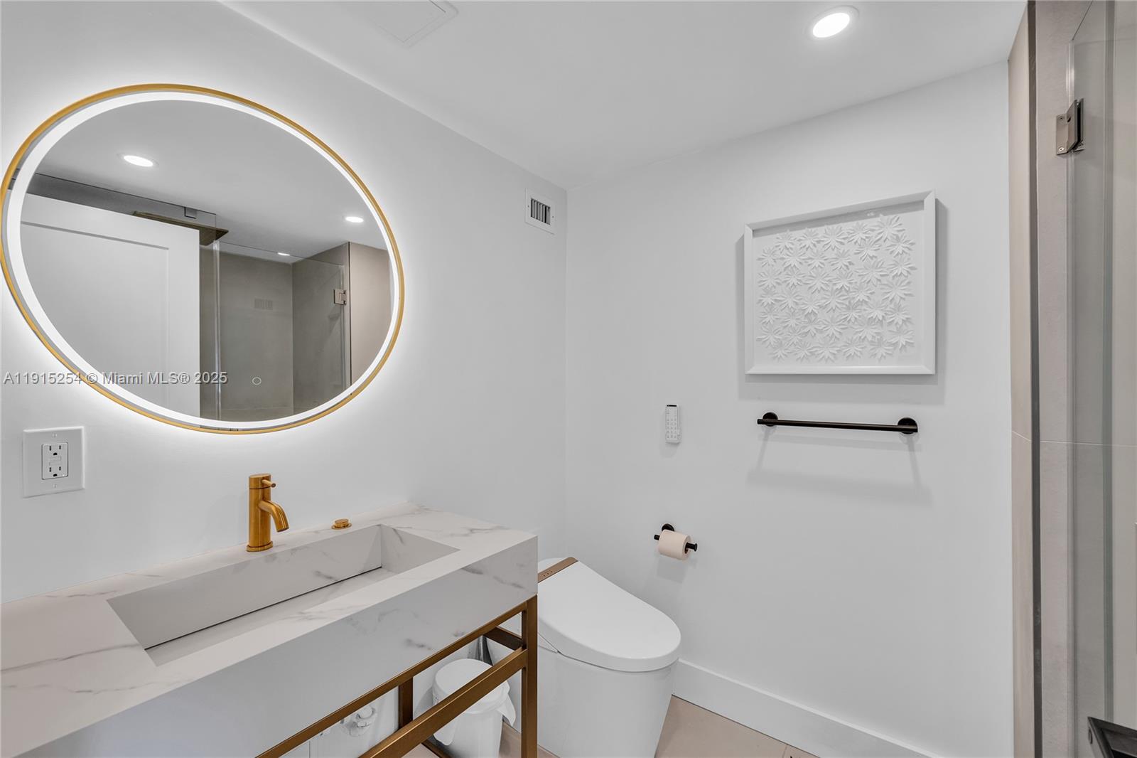 5660 Collins Ave #18D Miami Beach, FL 33140