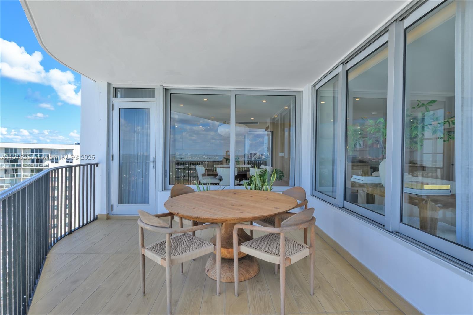 5660 Collins Ave #18D Miami Beach, FL 33140