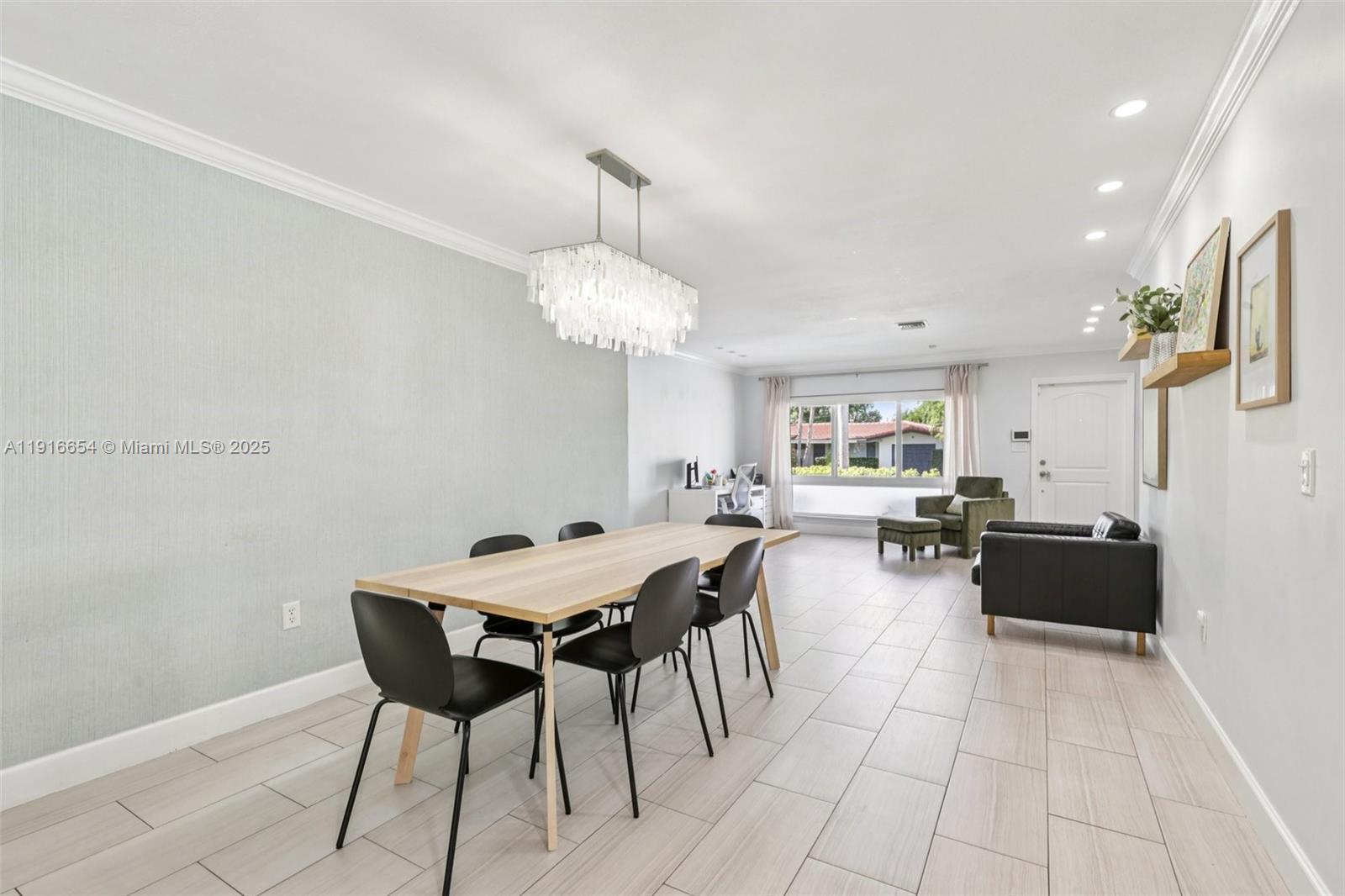 2632 NE 26th Ave Fort Lauderdale, FL 33306