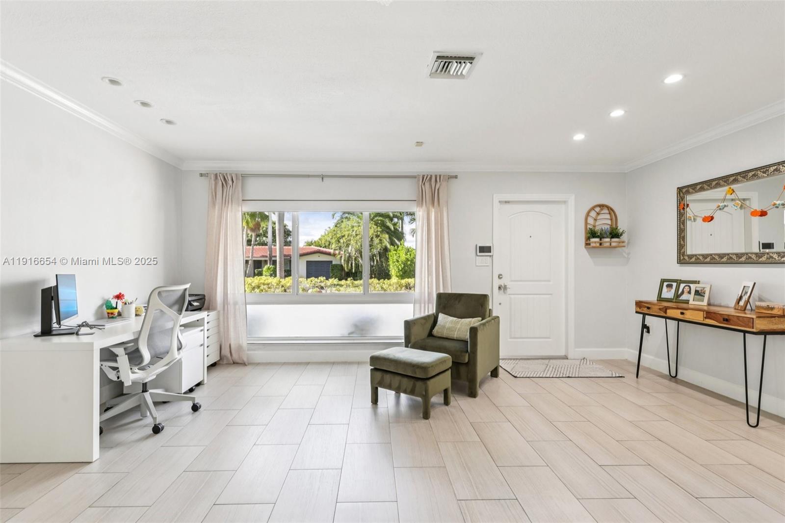 2632 NE 26th Ave Fort Lauderdale, FL 33306