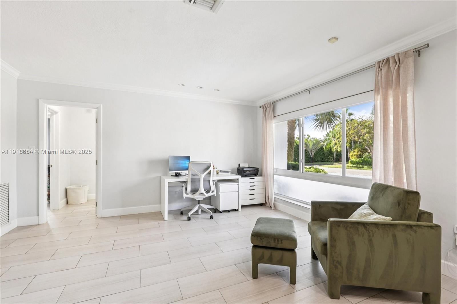 2632 NE 26th Ave Fort Lauderdale, FL 33306