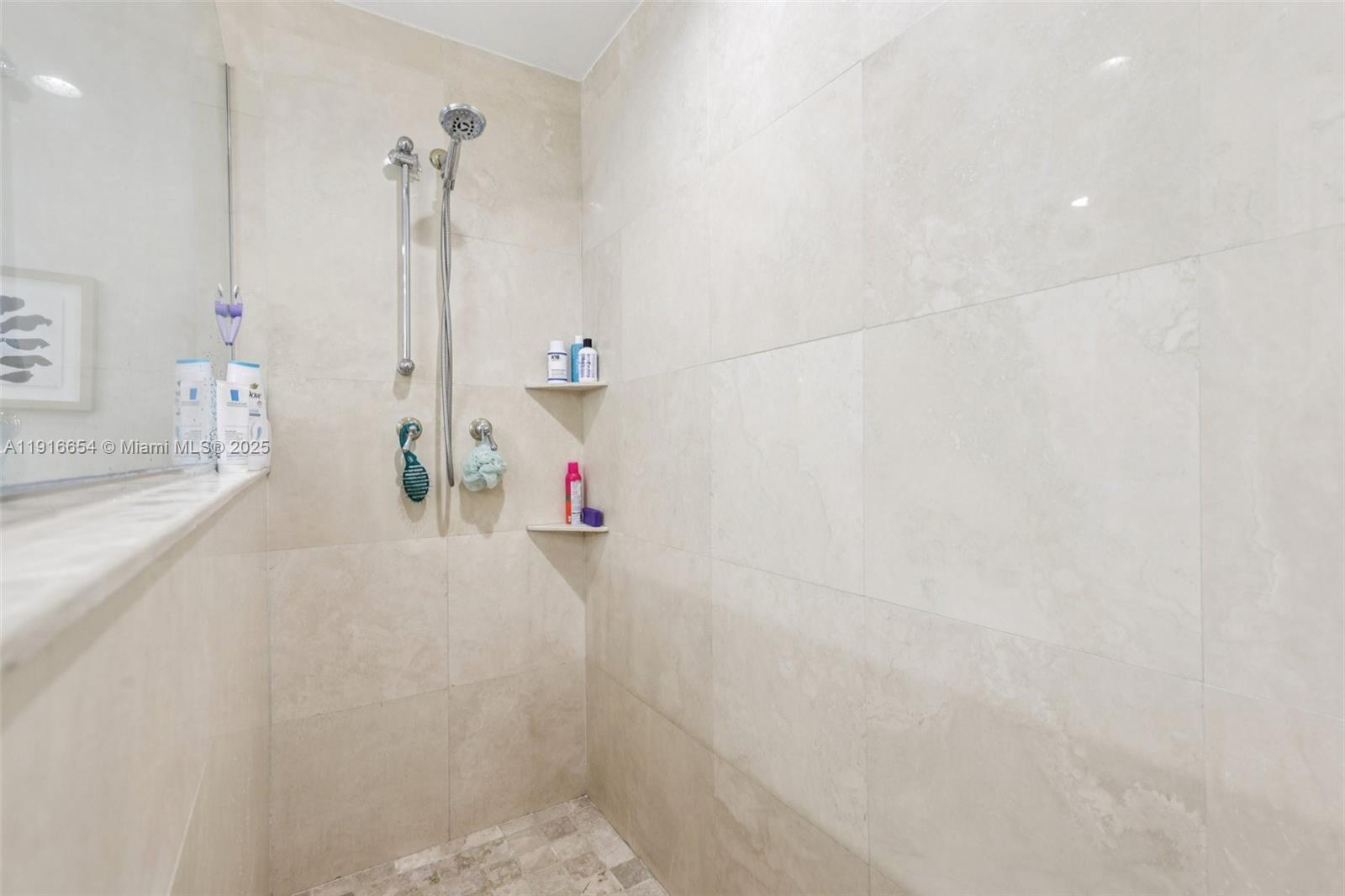 2632 NE 26th Ave Fort Lauderdale, FL 33306