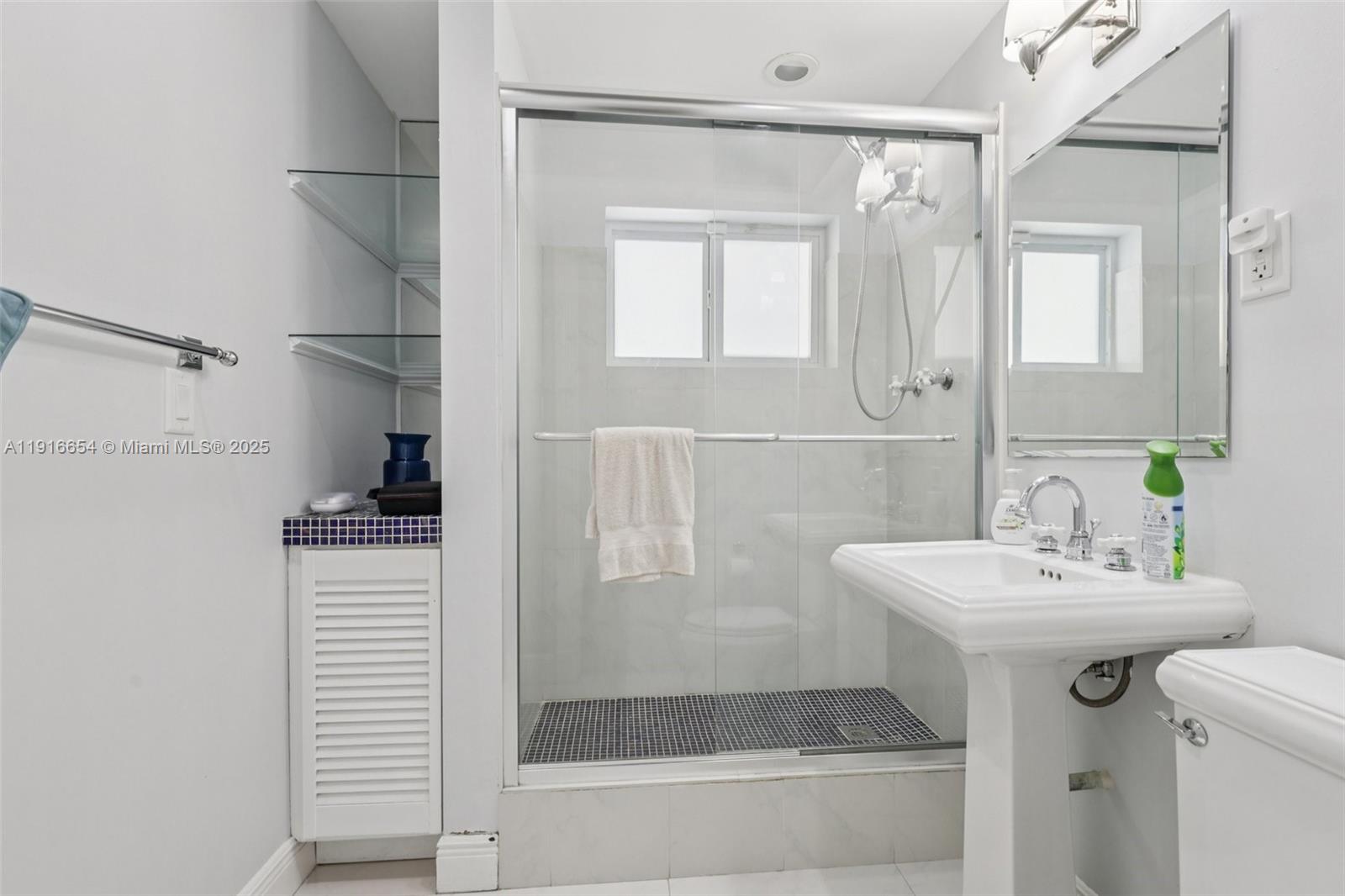 2632 NE 26th Ave Fort Lauderdale, FL 33306