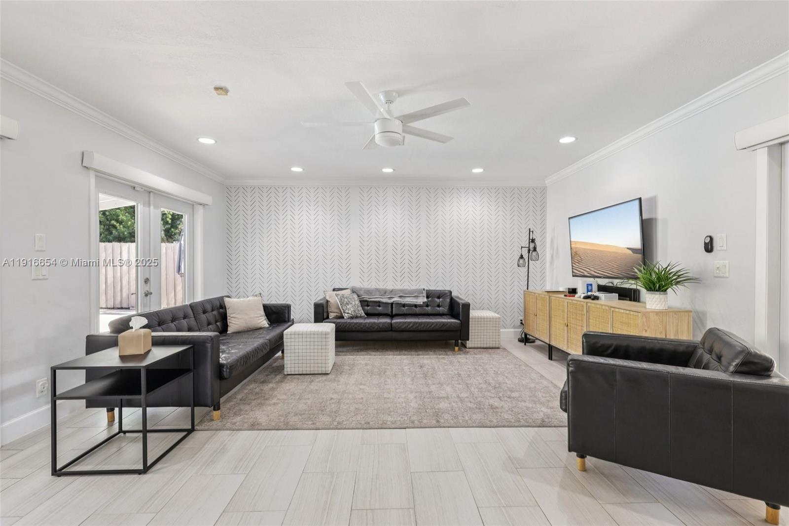 2632 NE 26th Ave Fort Lauderdale, FL 33306