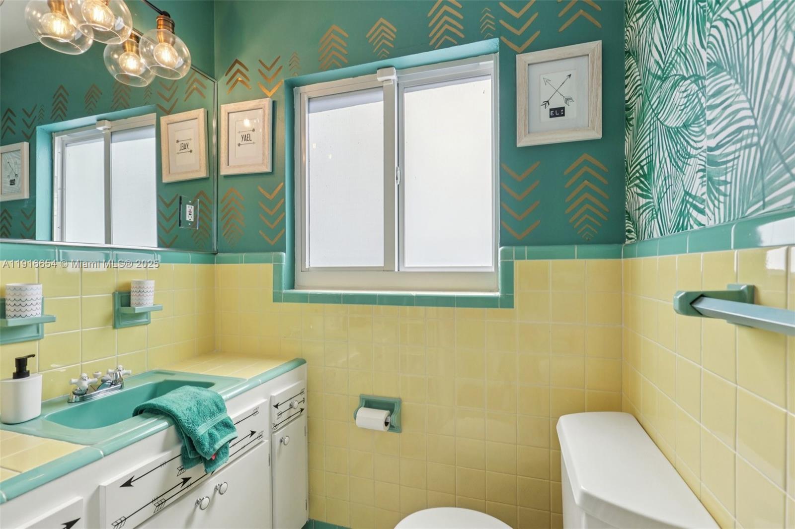 2632 NE 26th Ave Fort Lauderdale, FL 33306