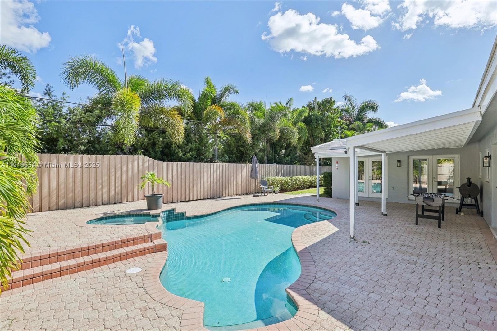 2632 NE 26th Ave Fort Lauderdale, FL 33306