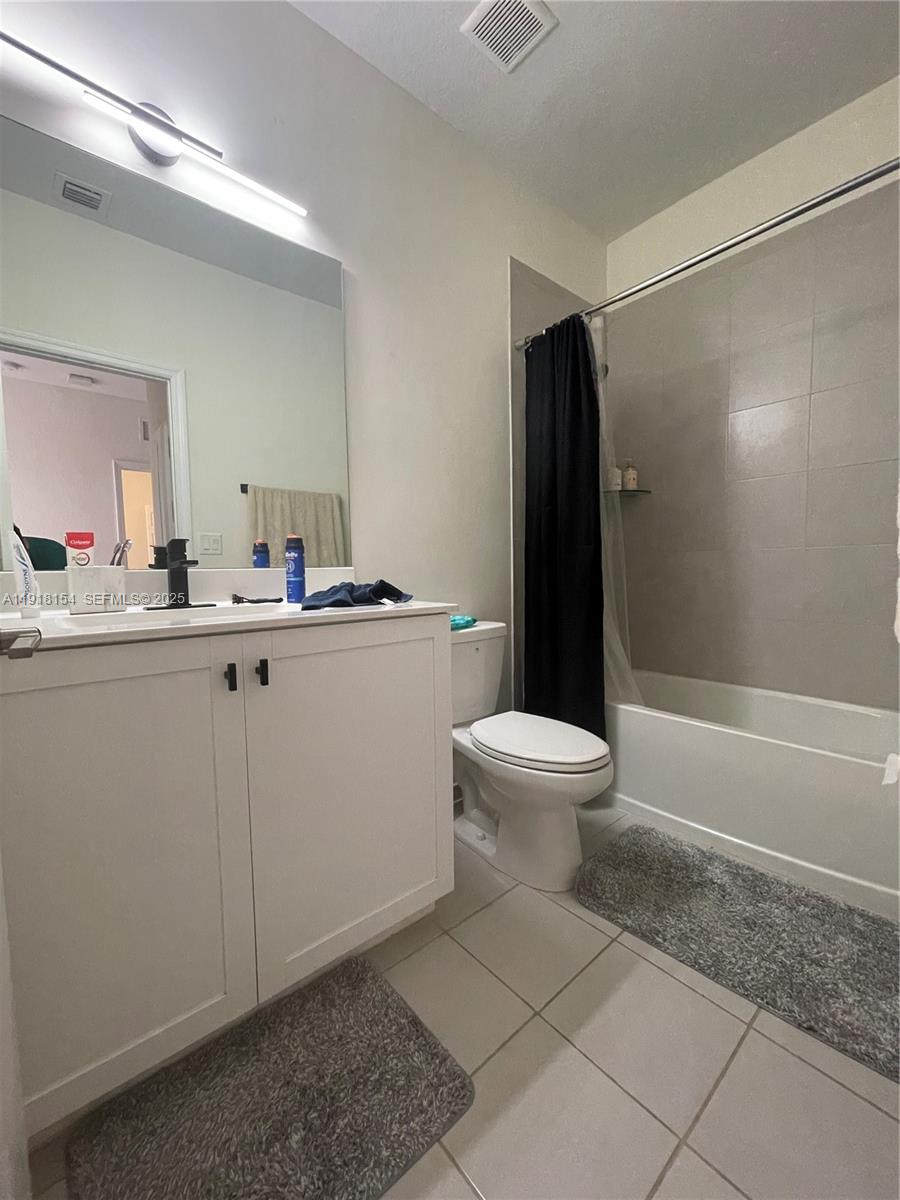 Undisclosed Address Hialeah, FL 33018