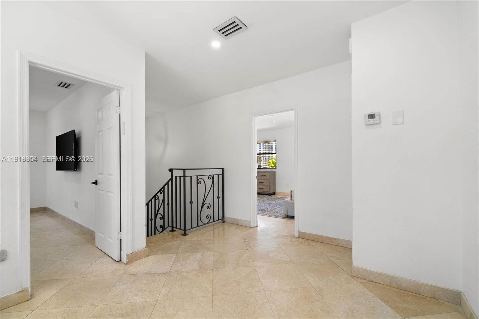 19140 N Bay Rd Sunny Isles Beach, FL 33160