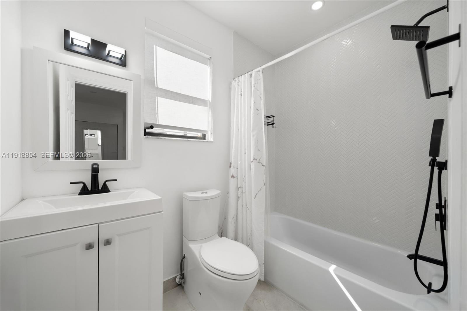 19140 N Bay Rd Sunny Isles Beach, FL 33160