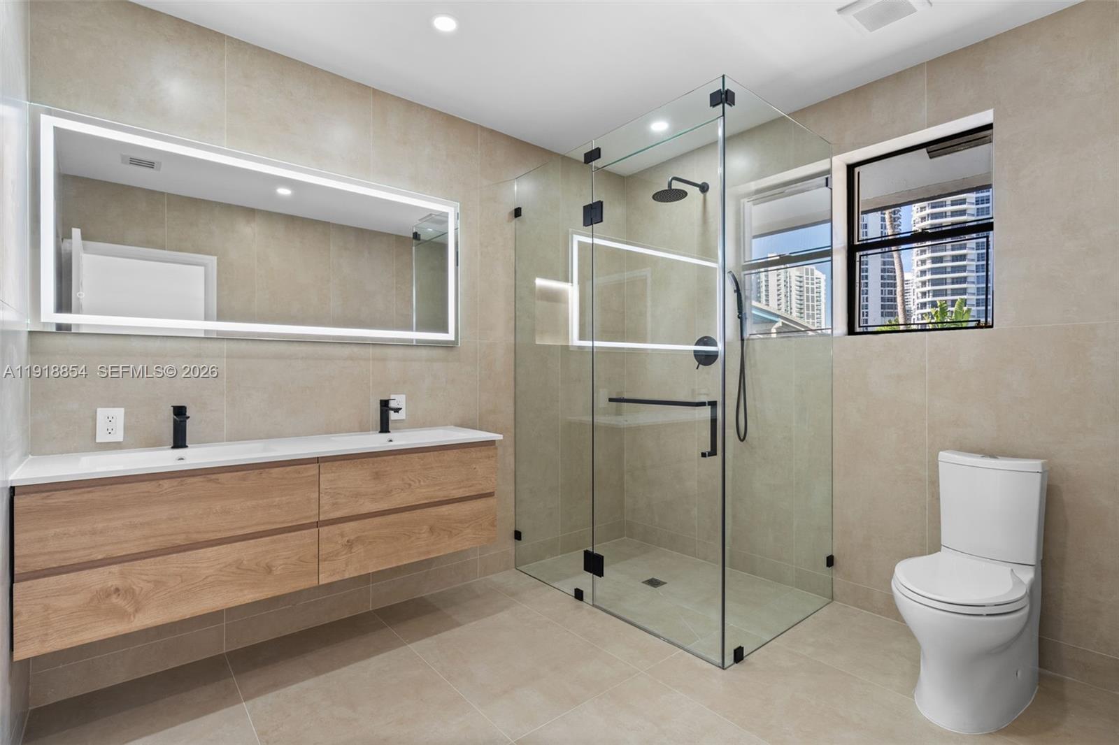 19140 N Bay Rd Sunny Isles Beach, FL 33160