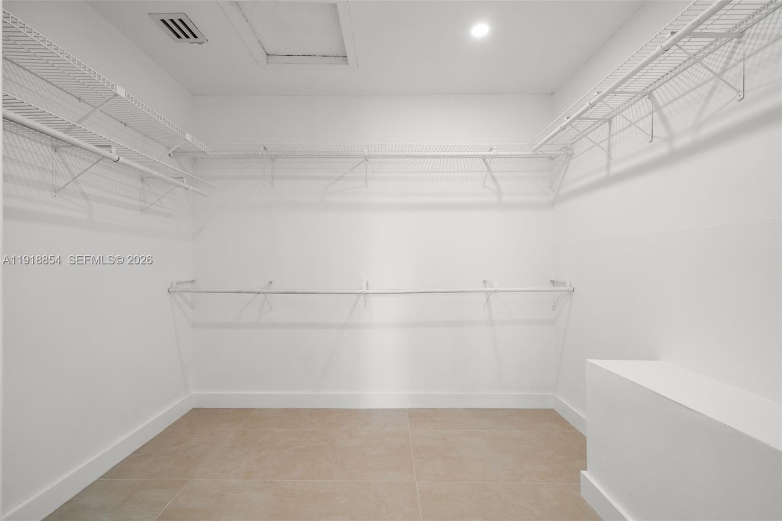 19140 N Bay Rd Sunny Isles Beach, FL 33160