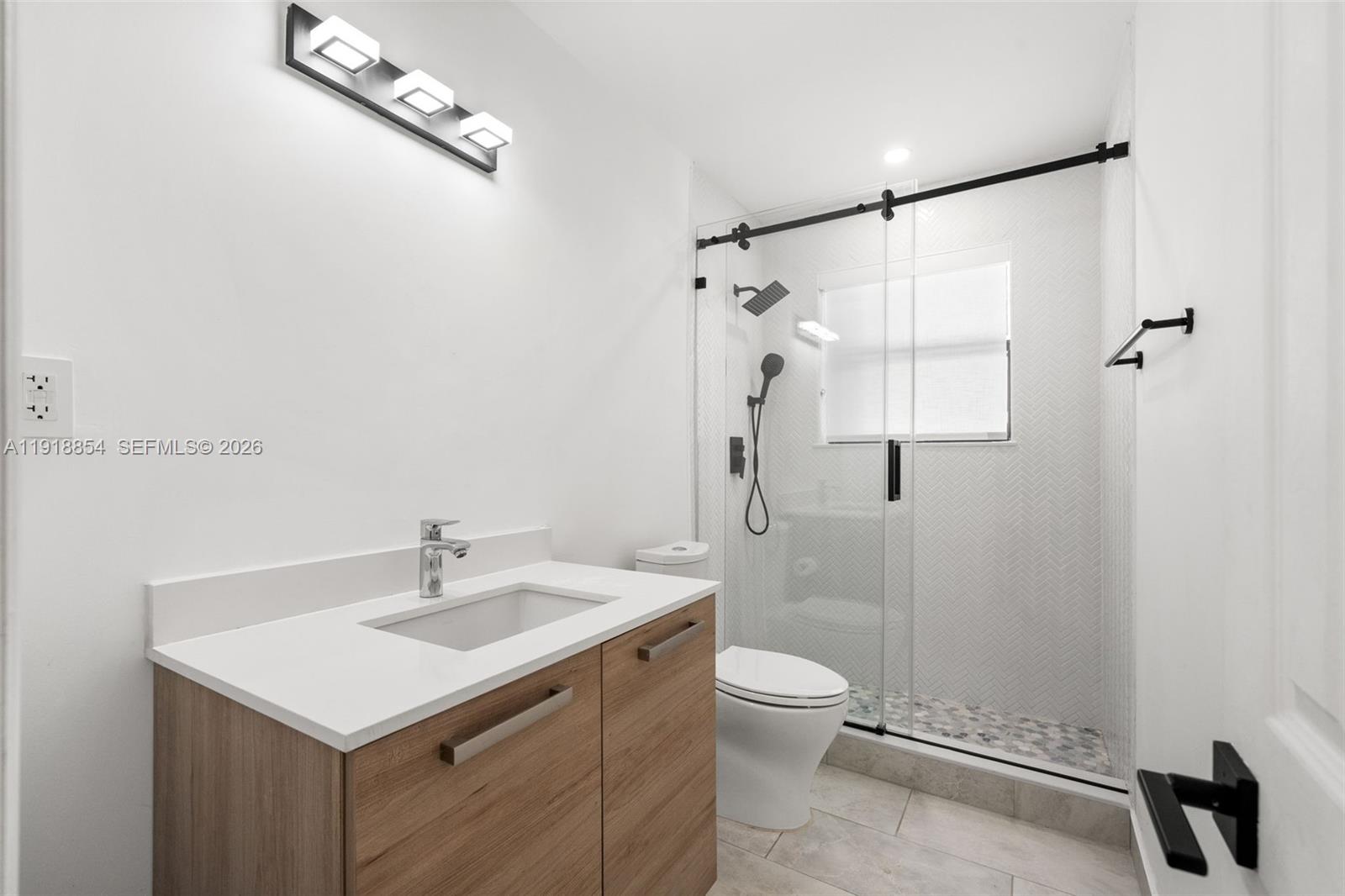 19140 N Bay Rd Sunny Isles Beach, FL 33160