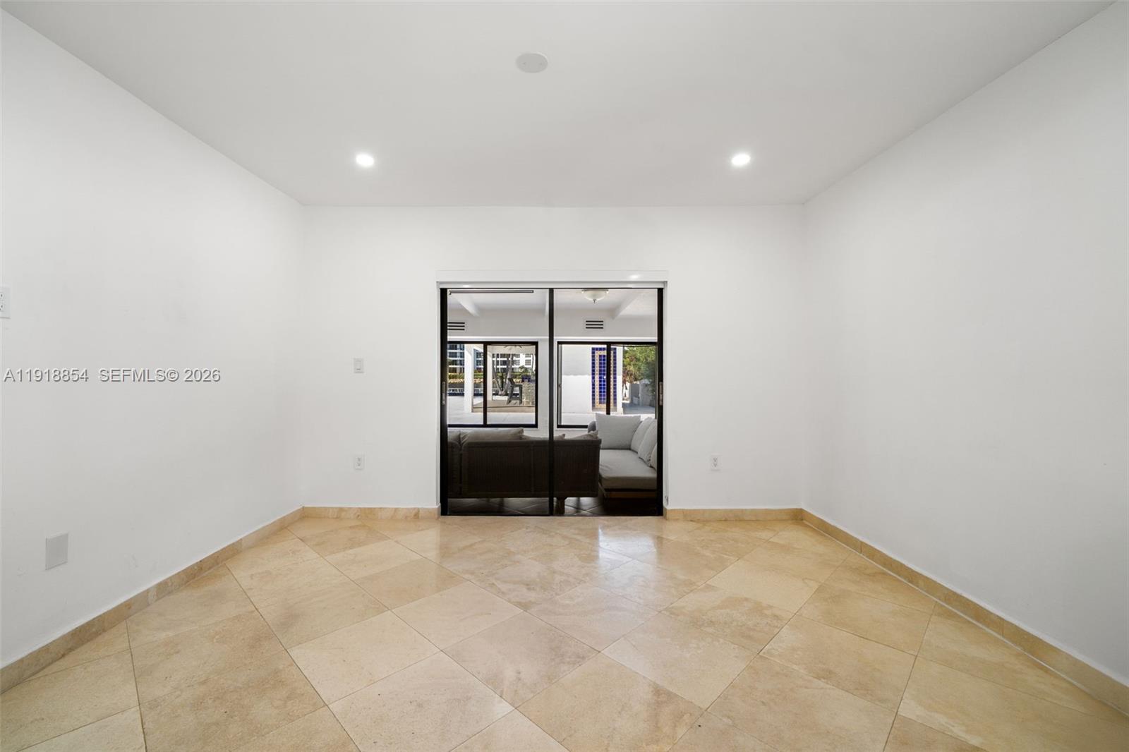 19140 N Bay Rd Sunny Isles Beach, FL 33160