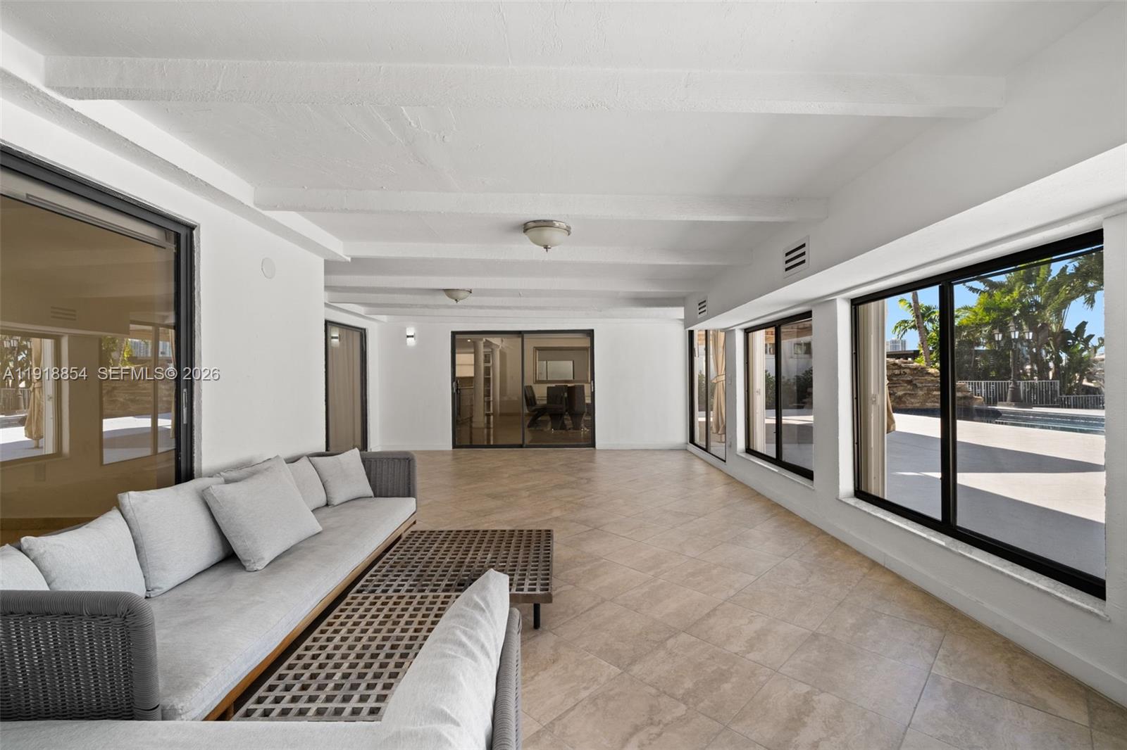 19140 N Bay Rd Sunny Isles Beach, FL 33160