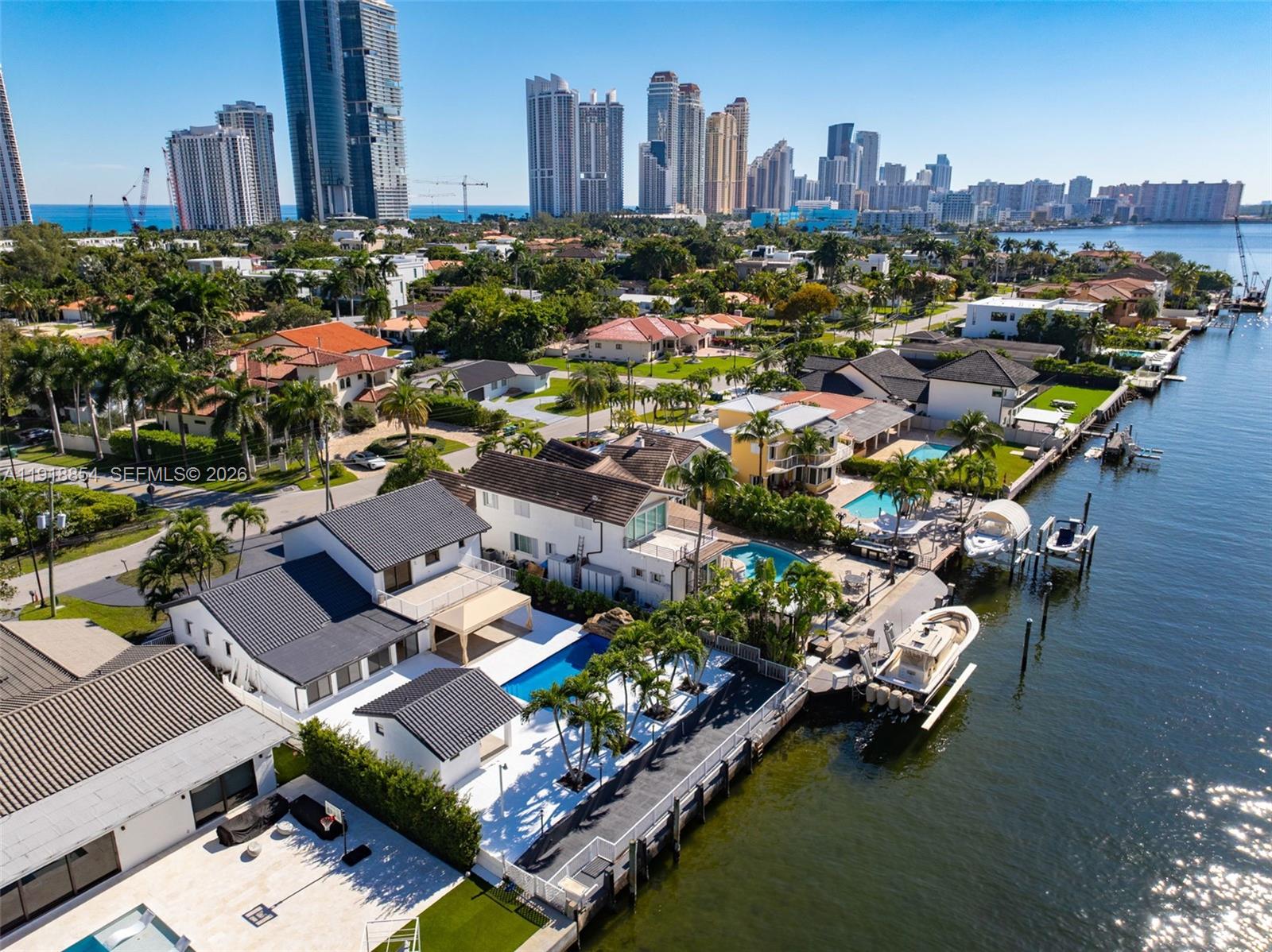 19140 N Bay Rd Sunny Isles Beach, FL 33160