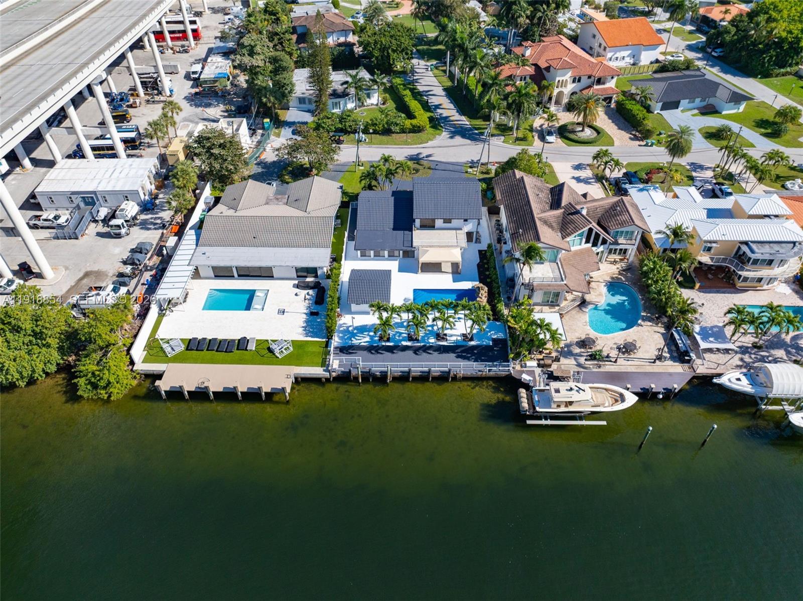 19140 N Bay Rd Sunny Isles Beach, FL 33160