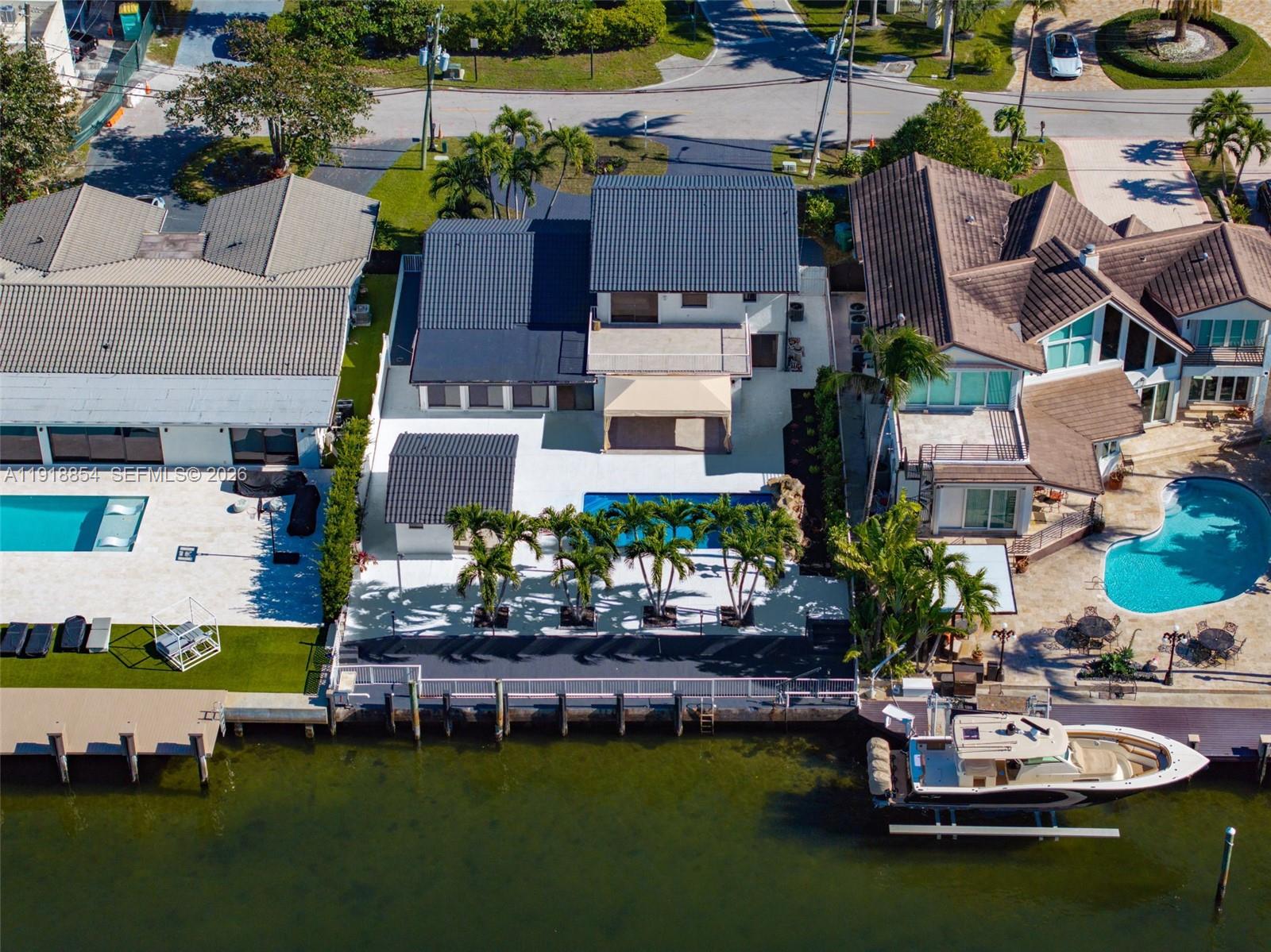 19140 N Bay Rd Sunny Isles Beach, FL 33160