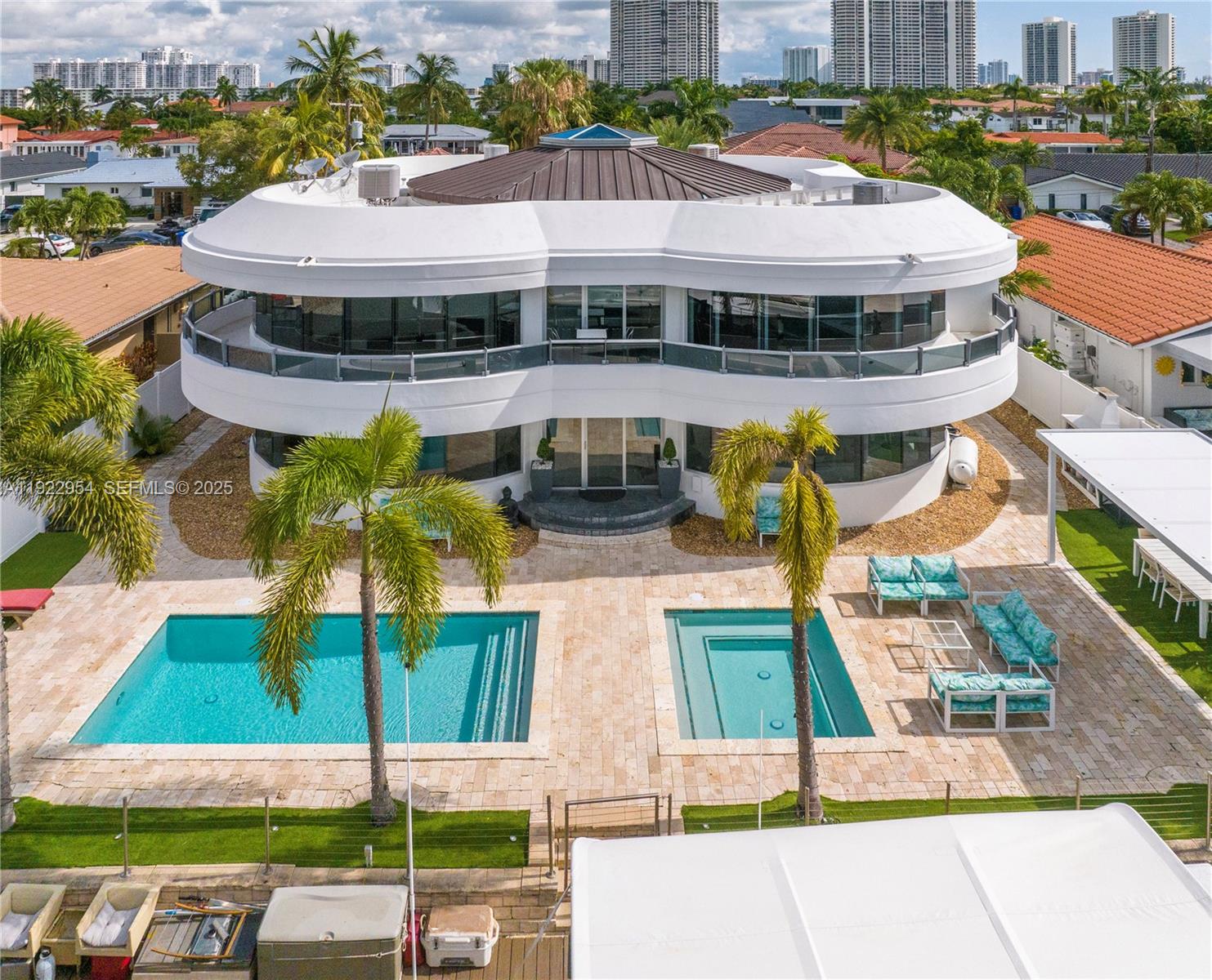 3344 NE 167th St North Miami Beach, FL 33160