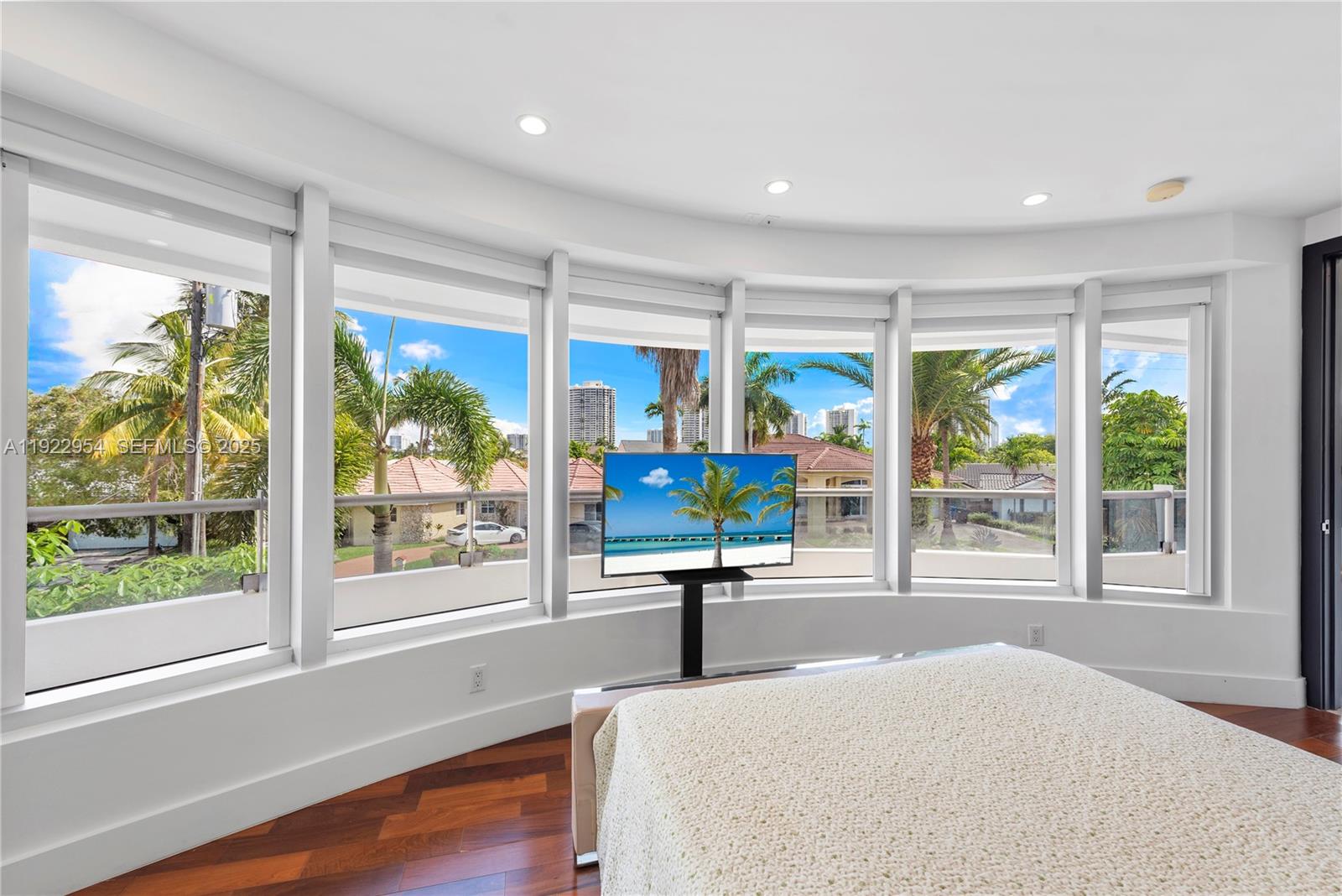 3344 NE 167th St North Miami Beach, FL 33160